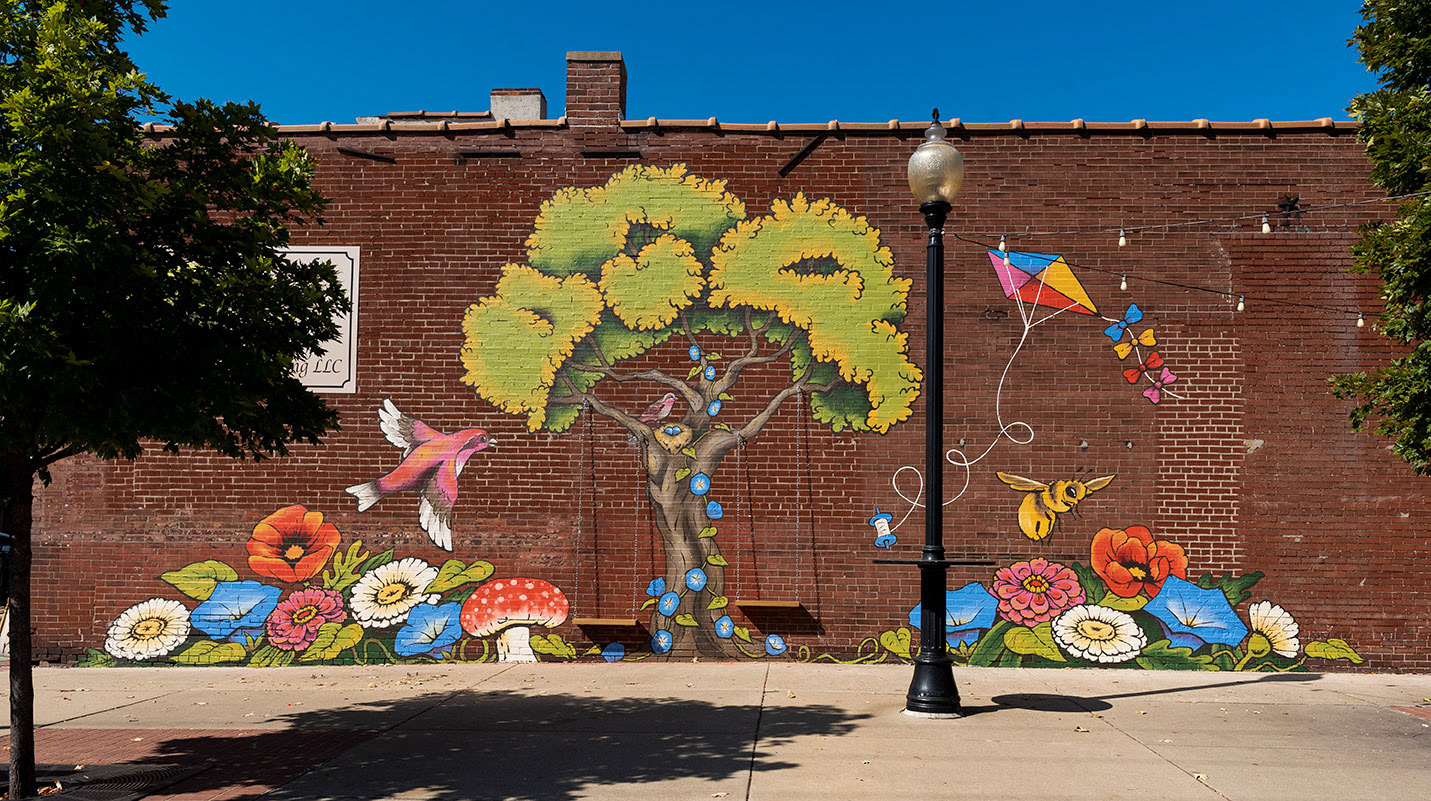 Belleville in Swing  |  Belleville Mural Project  |  225 E Main St  Belleville, IL 62220