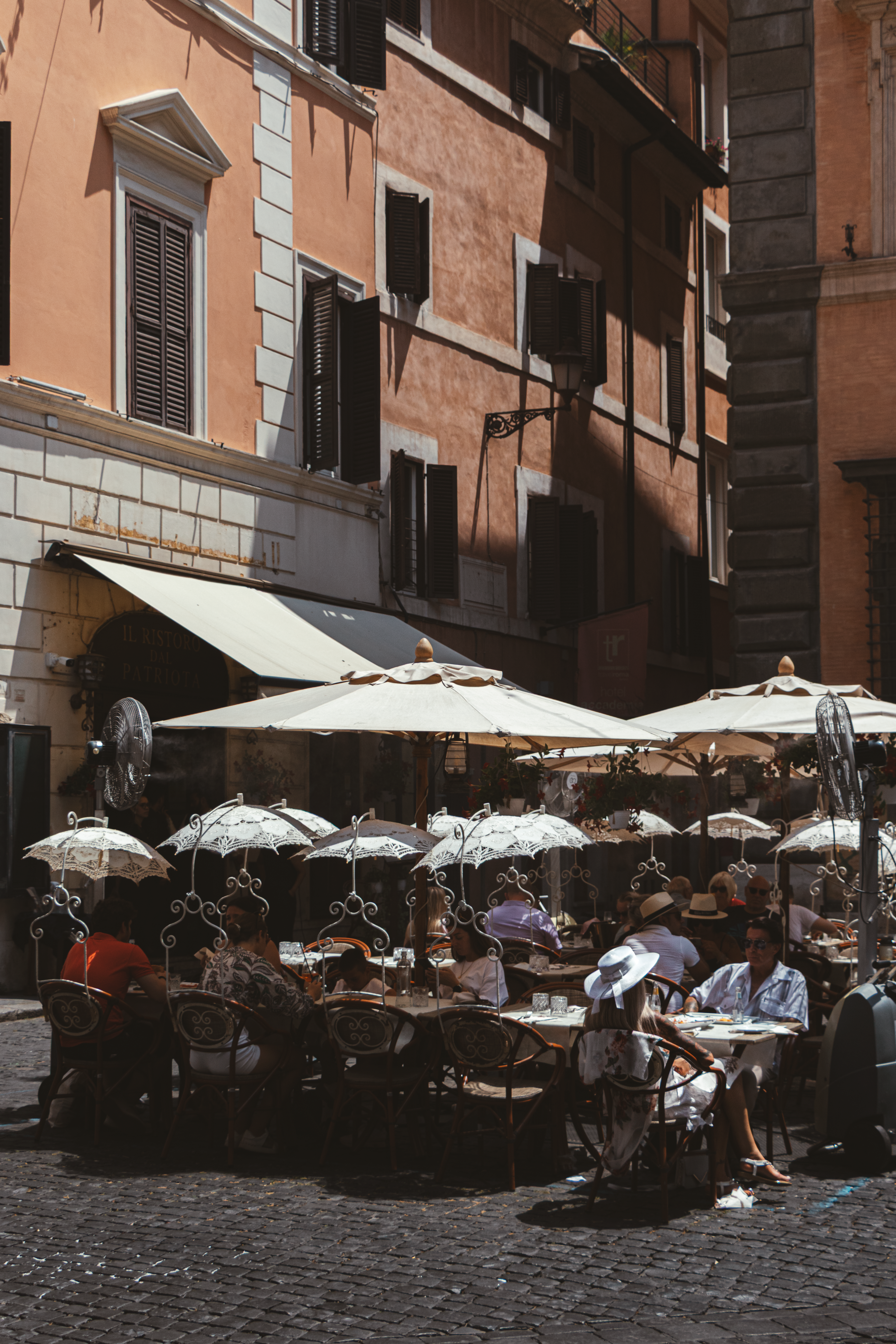 © 2025 Lisa Gerdes Rom