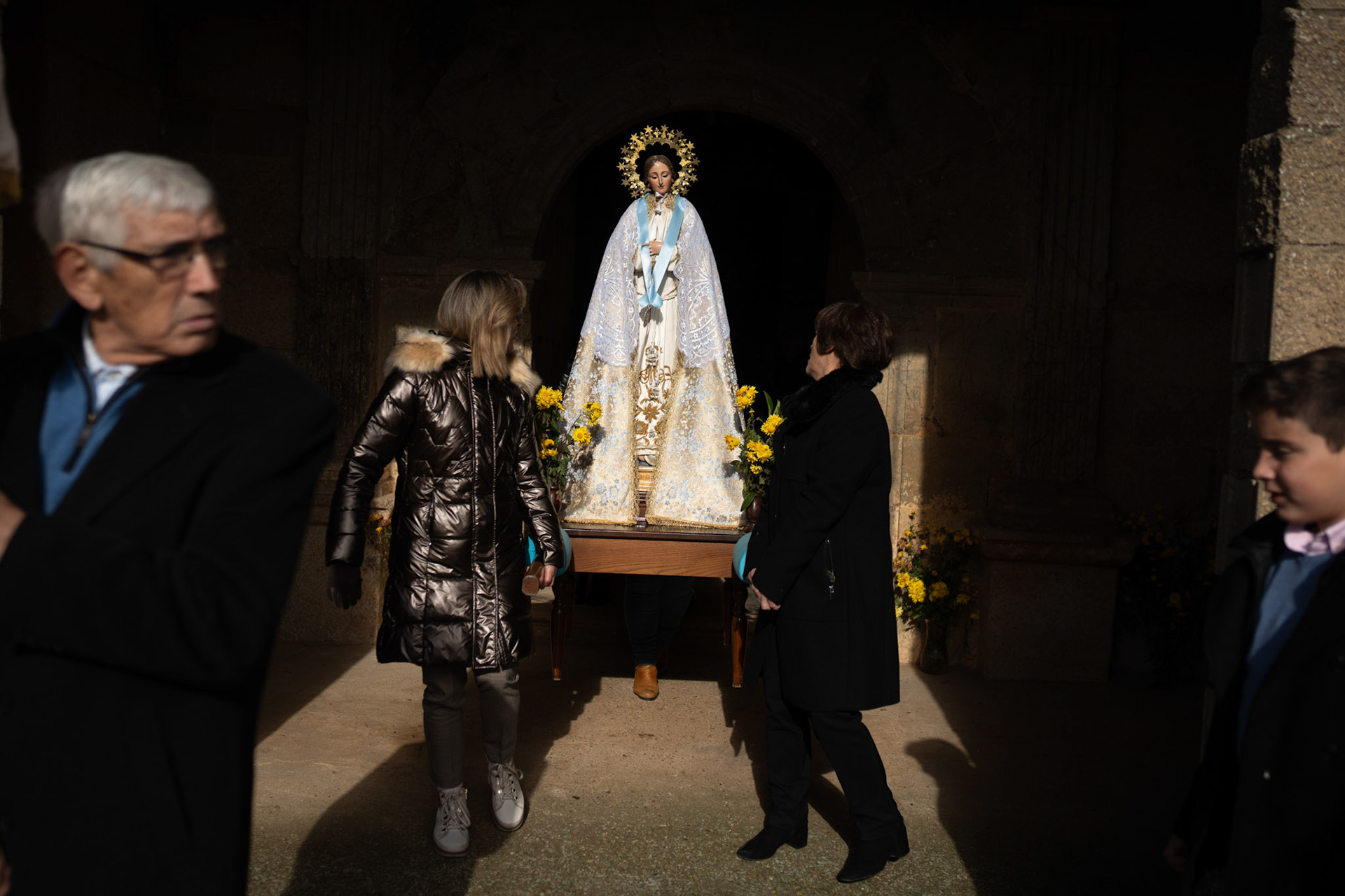 Procesión por el día de la Inmaculada Concepción en la localidad de Ribas.