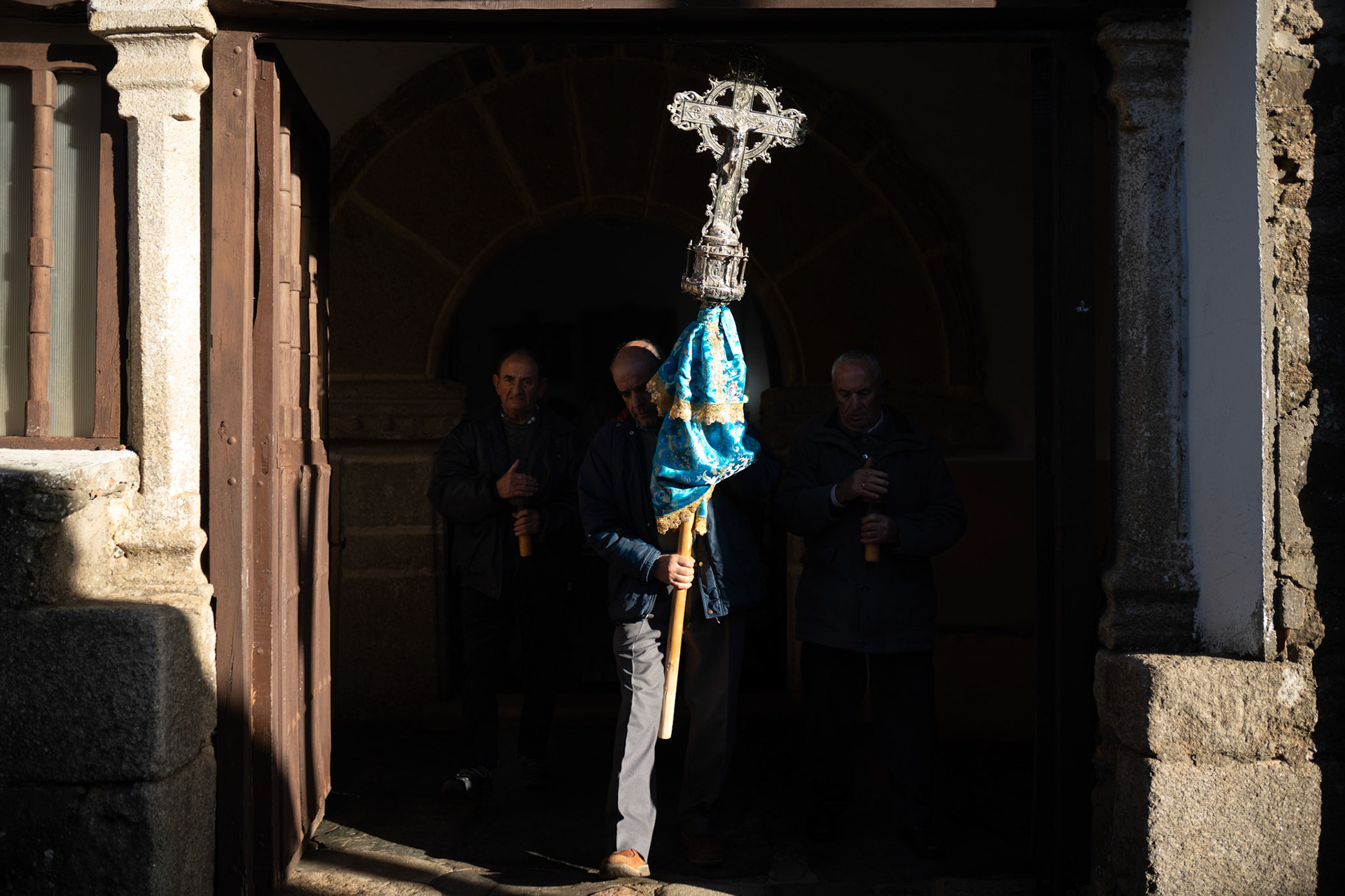 Procesión por el día de la Inmaculada Concepción en la localidad de Grisuela.