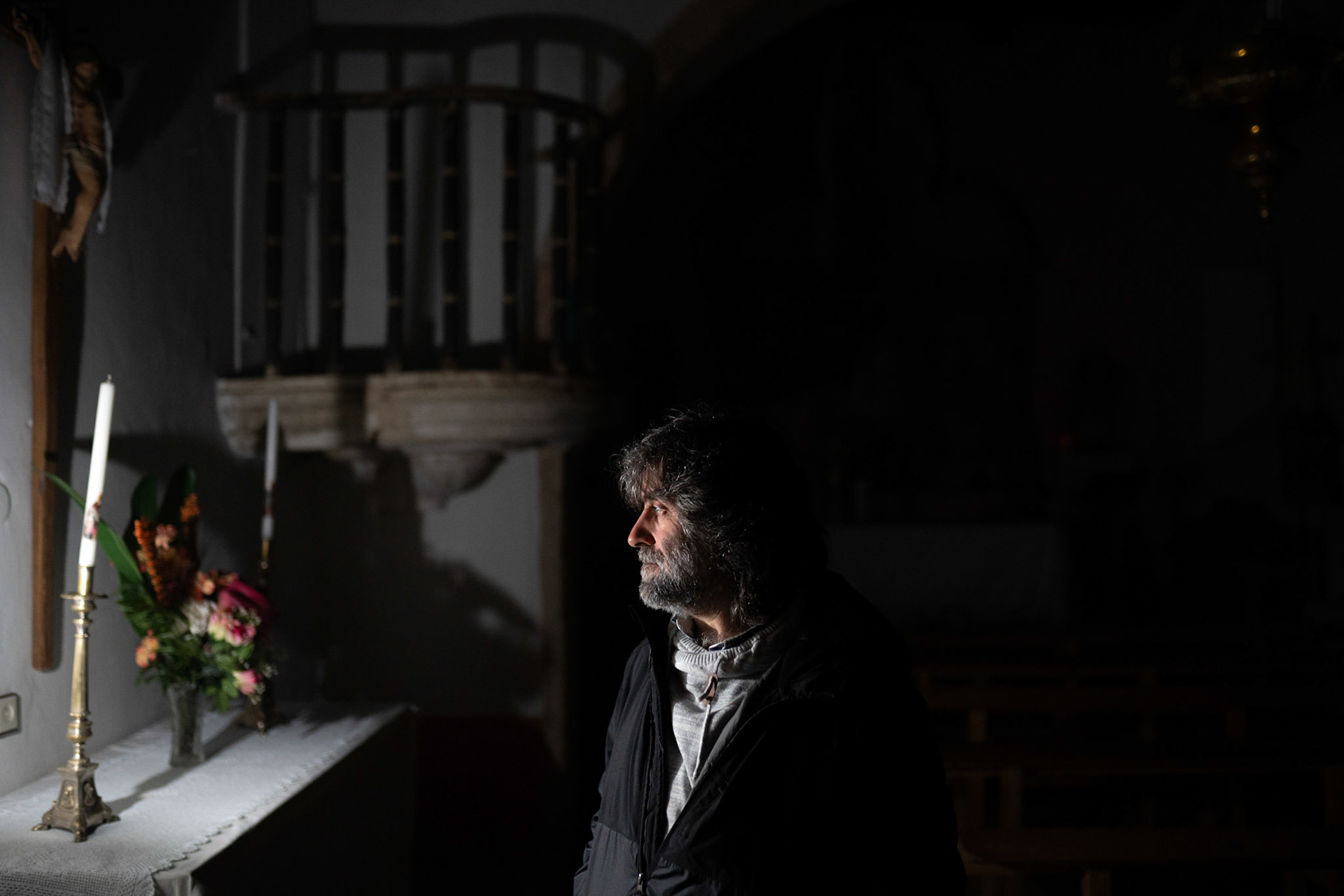 Teo Nieto en la iglesia de Ufones.