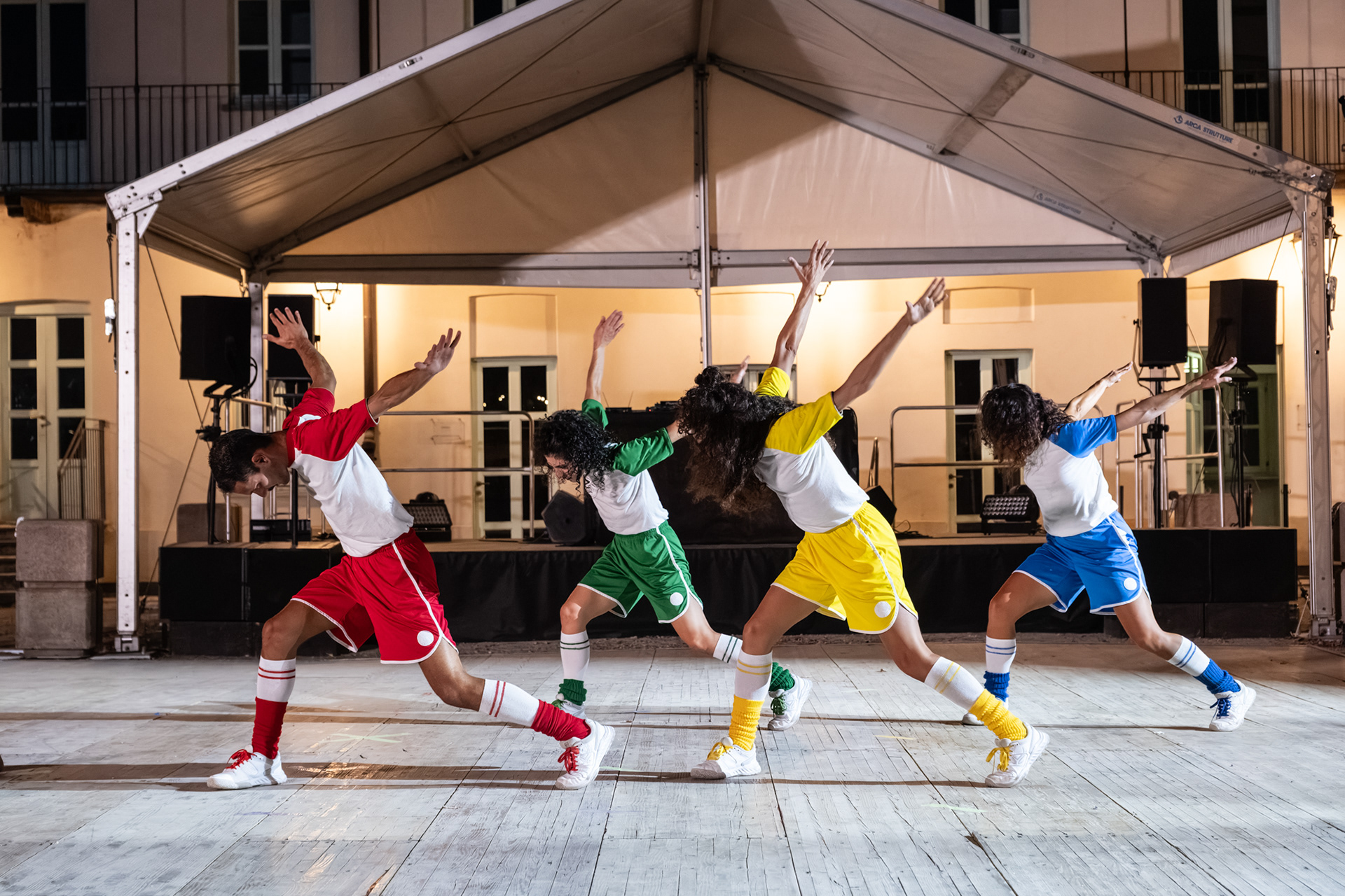 I danzatori di LostMovement in azione