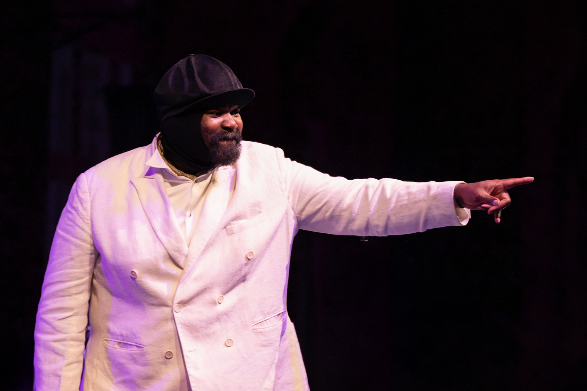 Gregory Porter ripreso durante un concerto