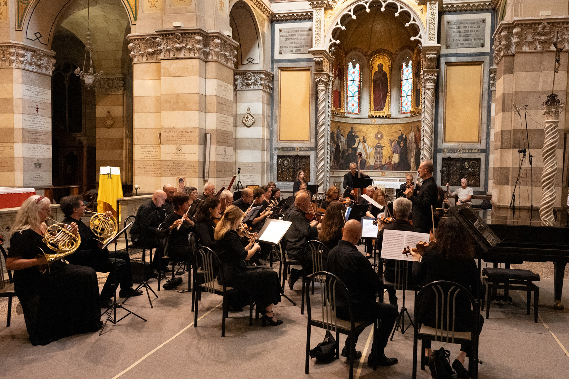 L'Orchestra Sinfonica Amatoriale Italiana durante un'esibizione a Torino