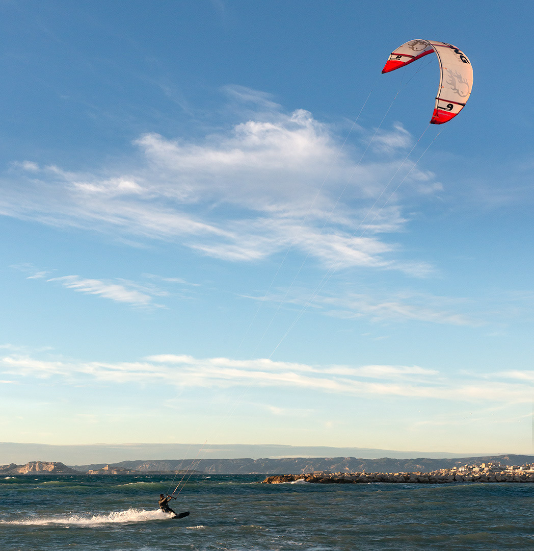 Kitesurfer at the "Plage de Bonneveine"