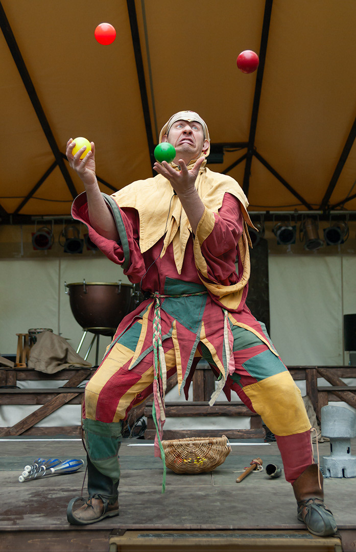 Clown Juggler