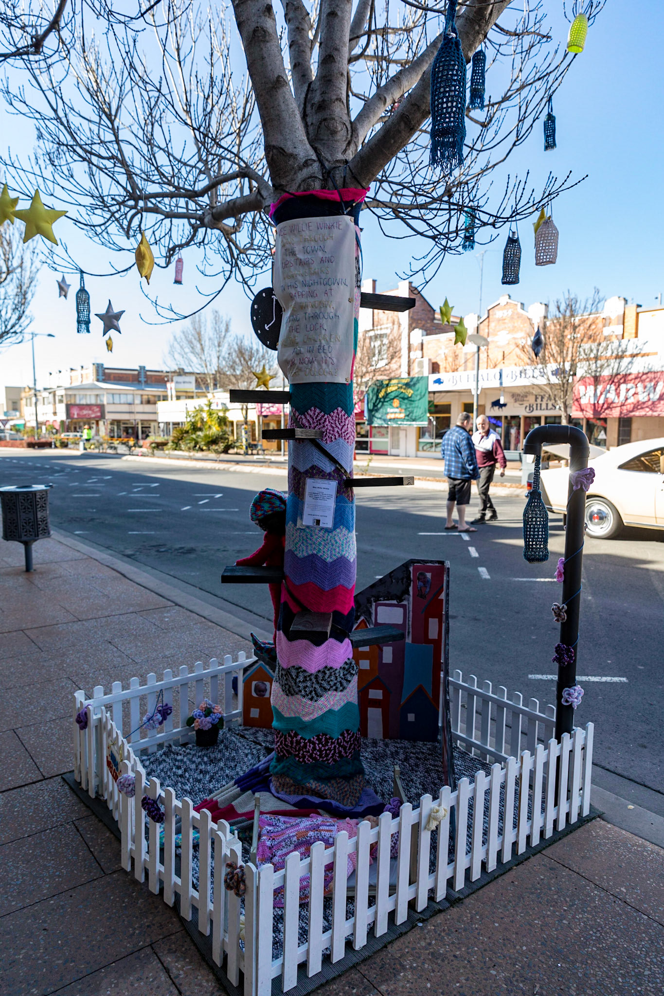 Grand Automobile Display on Palmerin