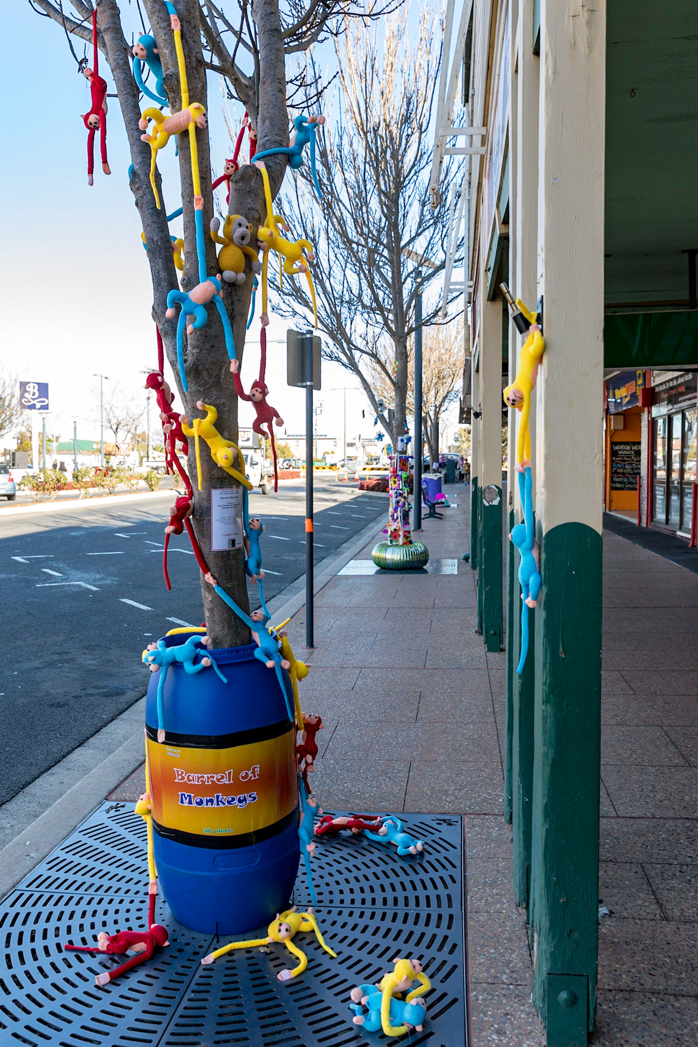 Grand Automobile Display on Palmerin
