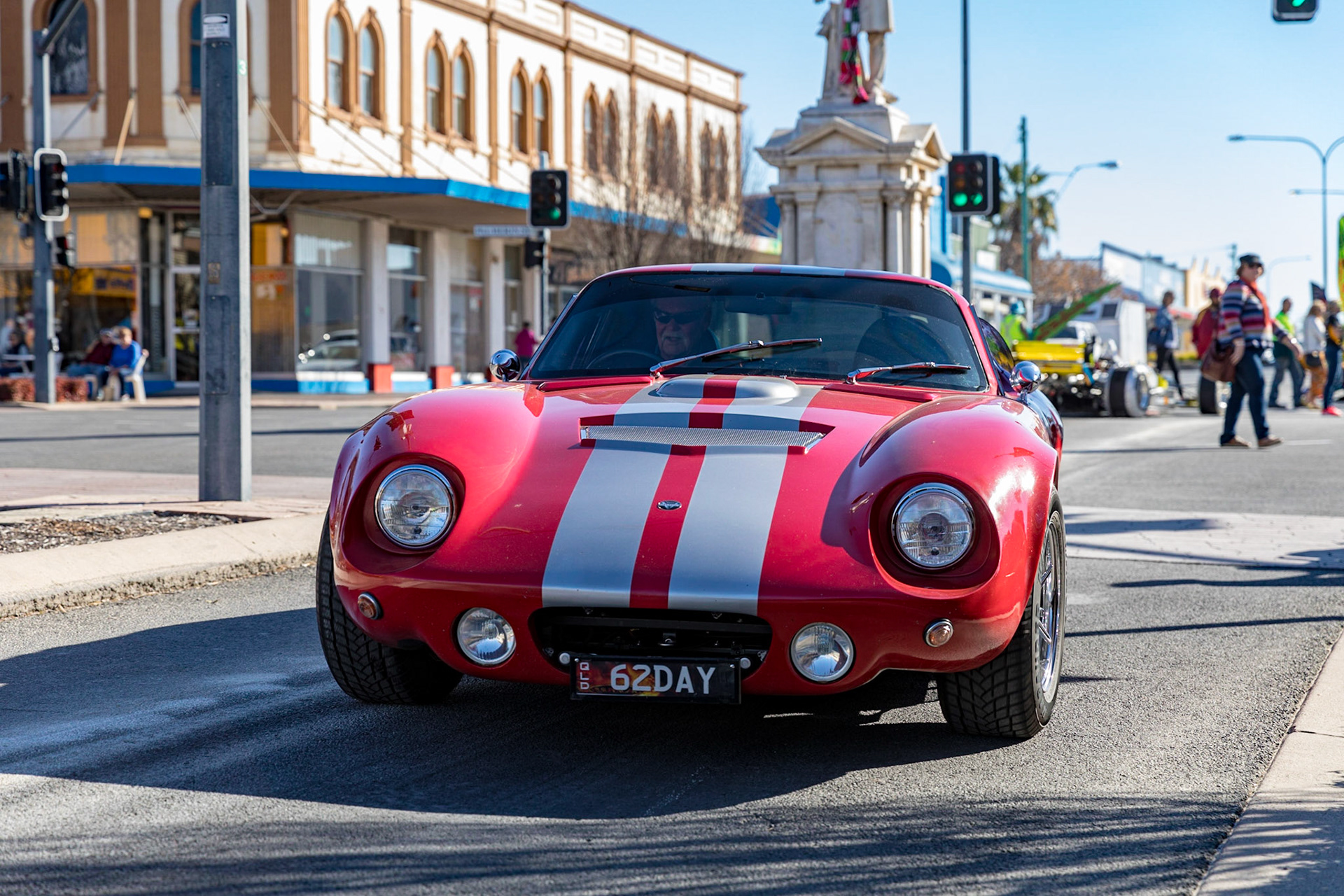 Grand Automobile Display on Palmerin