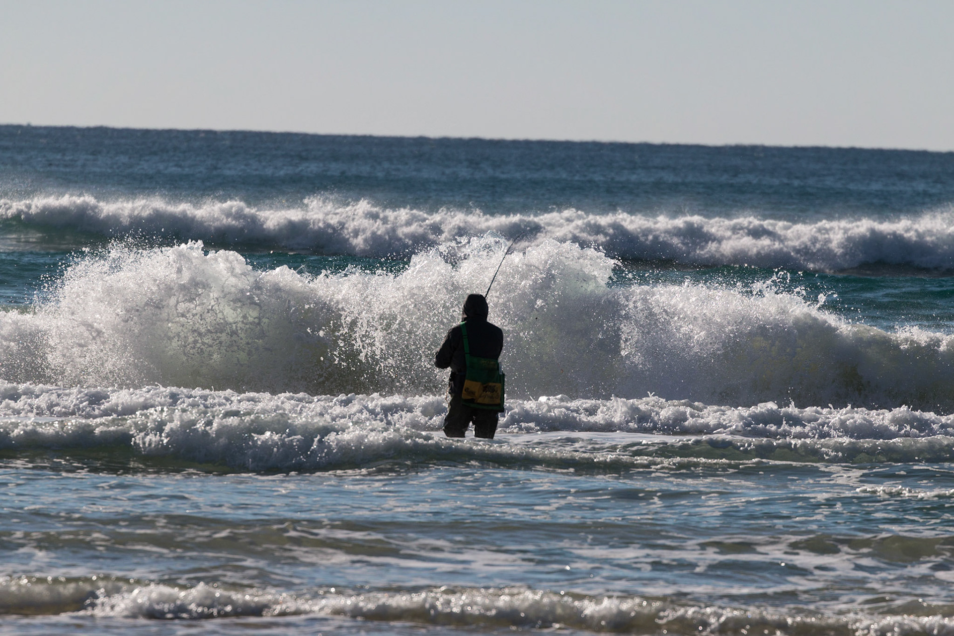 Beach fishing, Teewah