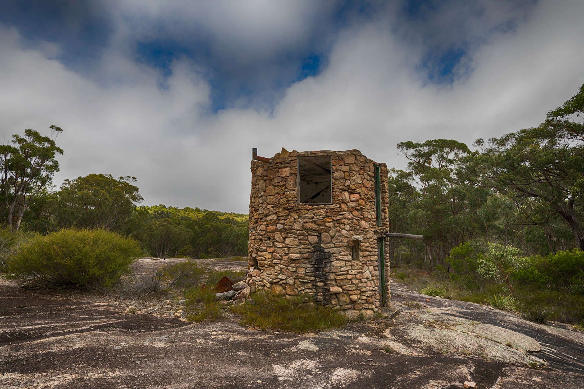 Round hut, Girraween