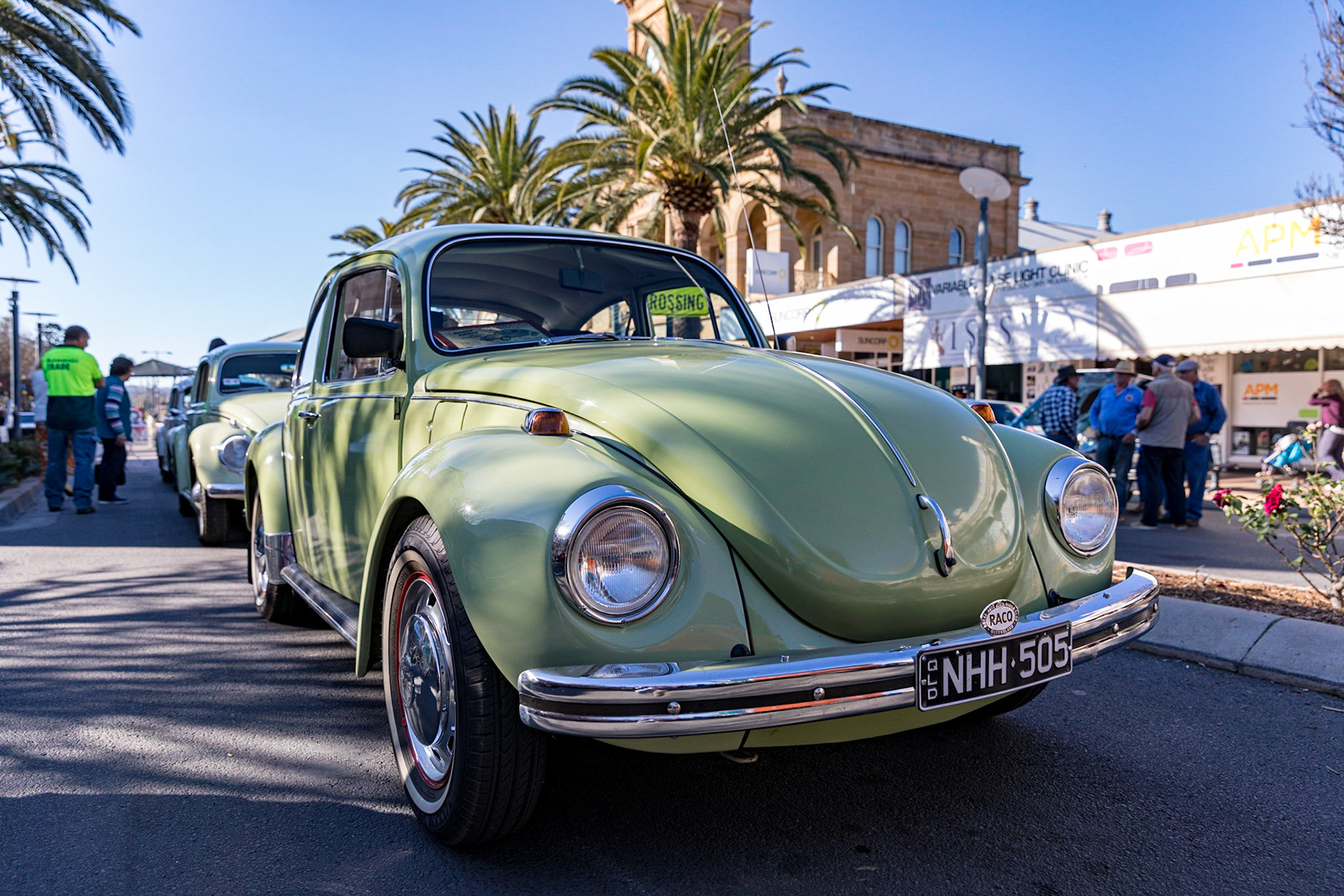 Grand Automobile Display on Palmerin