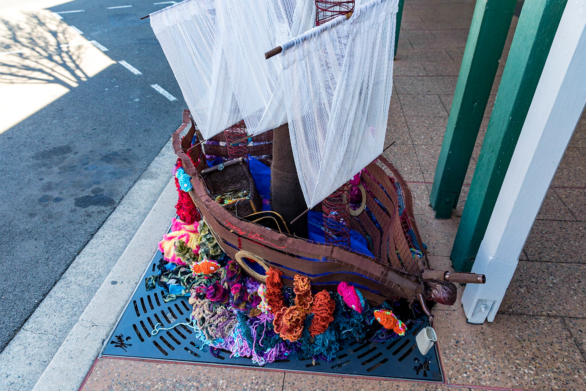 Grand Automobile Display on Palmerin
