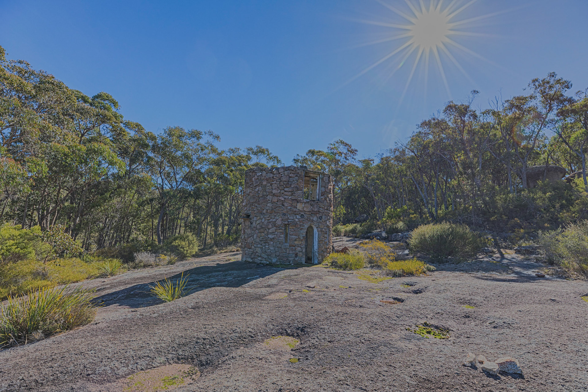 Round hut, Girraween