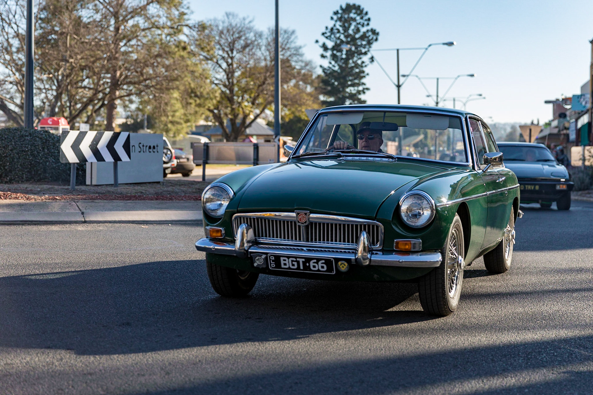 Grand Automobile Display on Palmerin