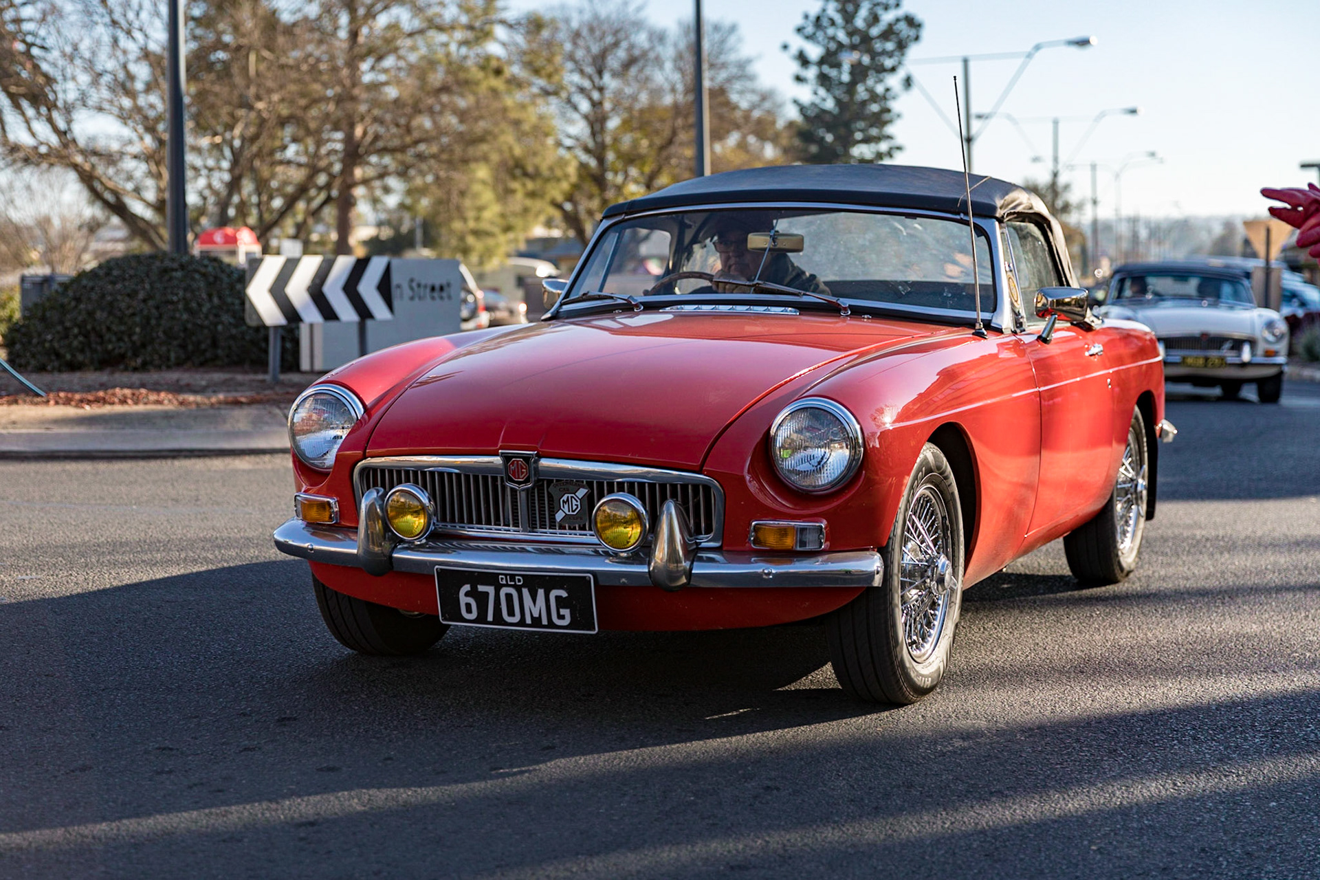 Grand Automobile Display on Palmerin