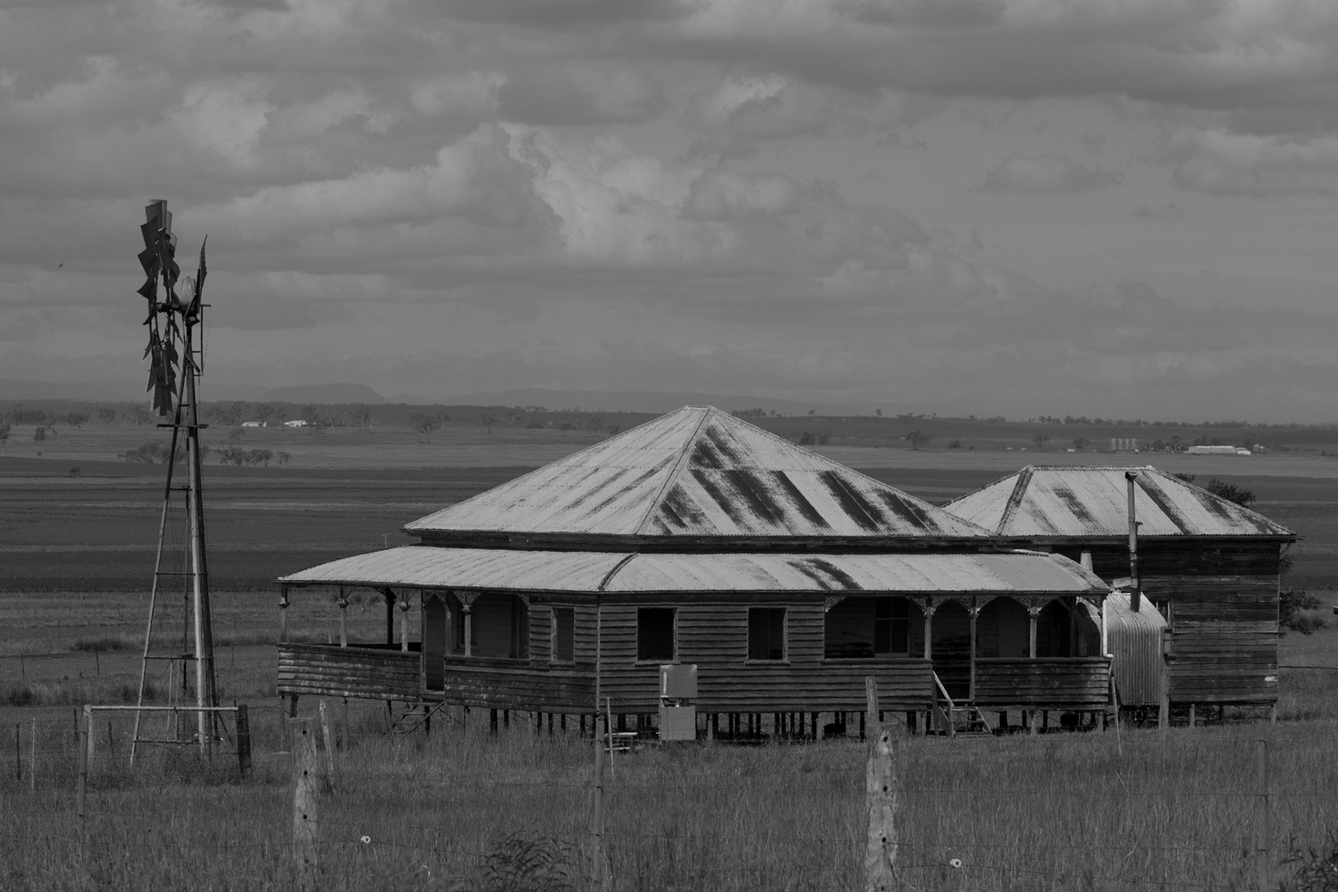Old house, Back Plains