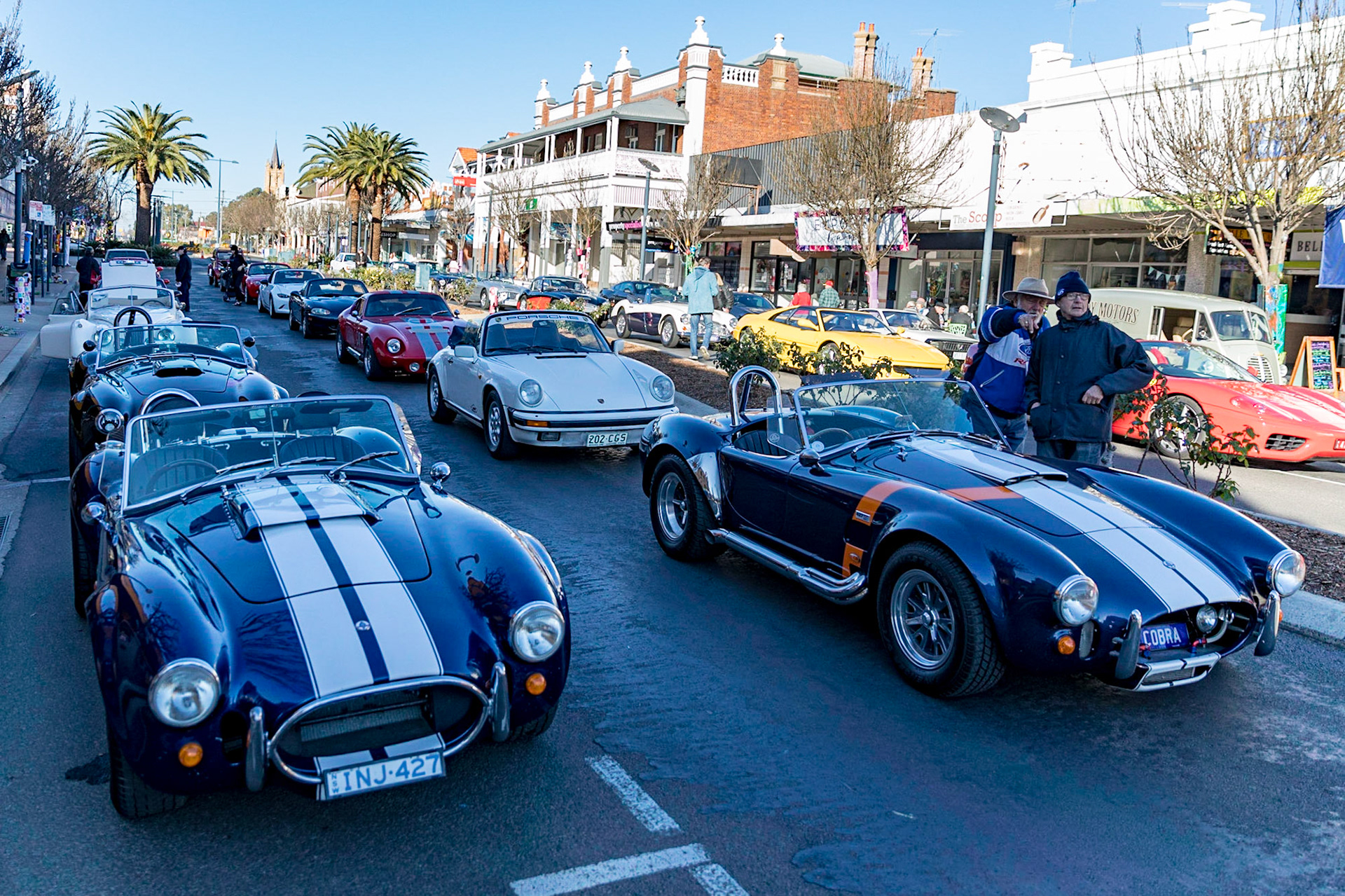 Grand Automobile Display on Palmerin