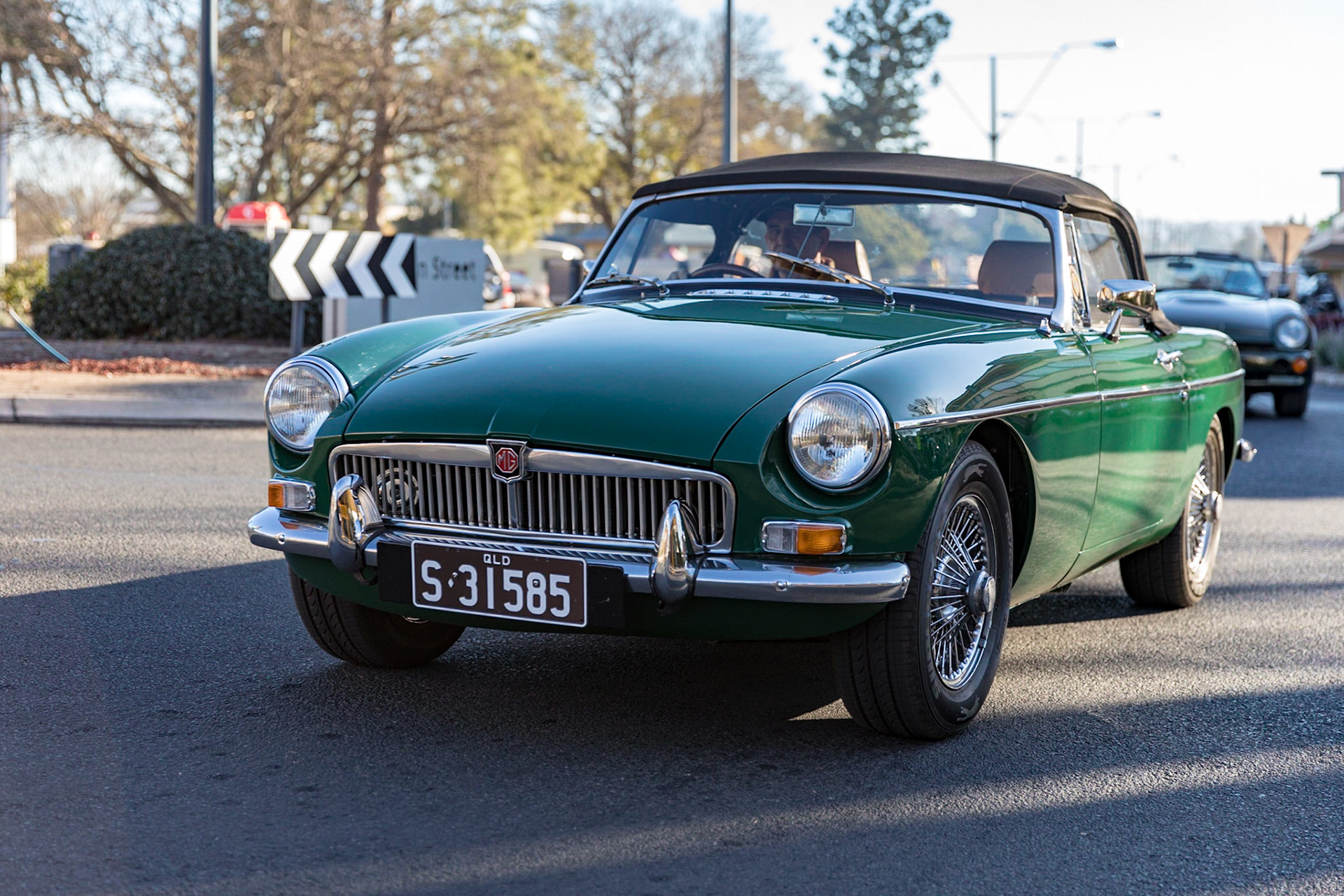 Grand Automobile Display on Palmerin