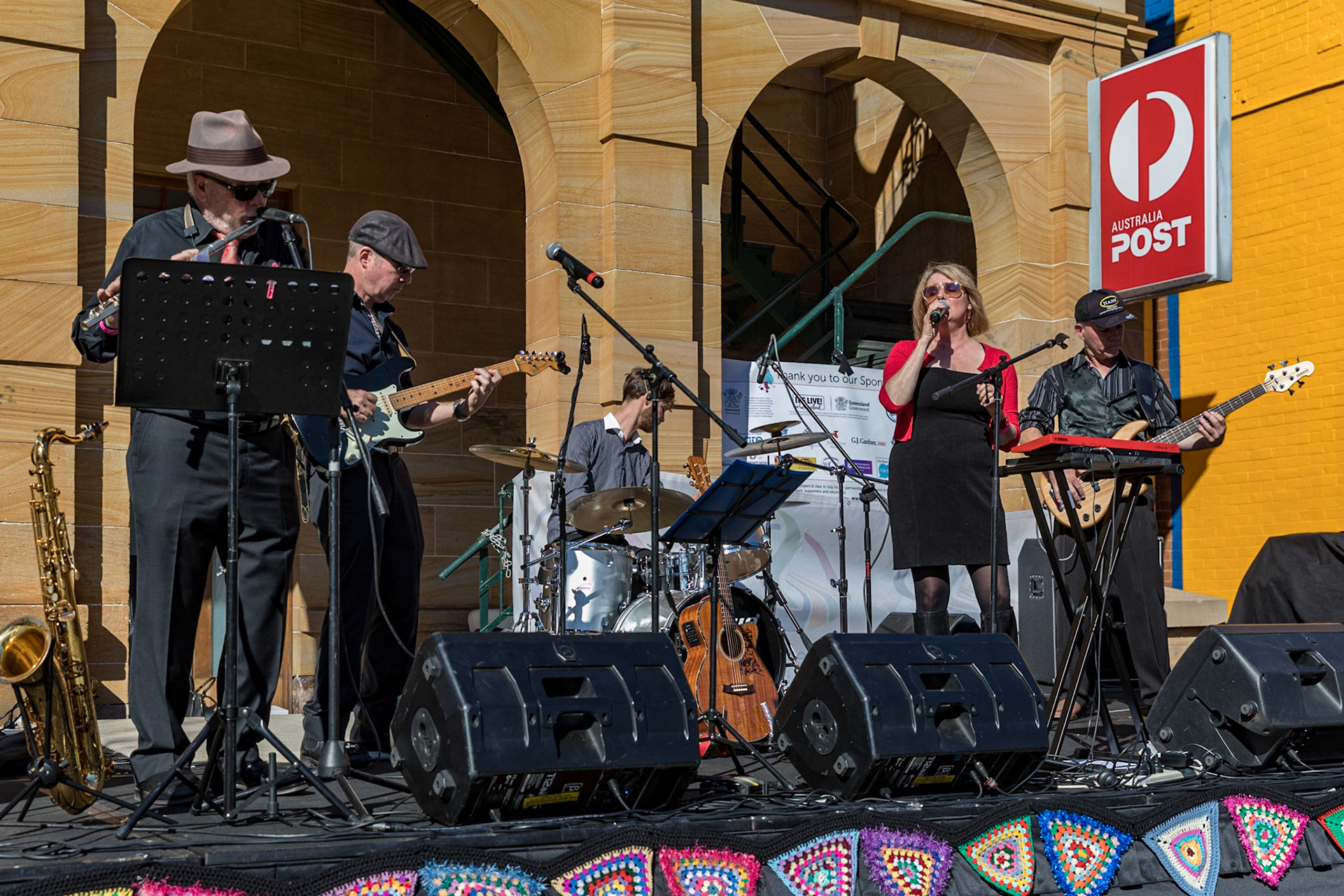 Grand Automobile Display on Palmerin