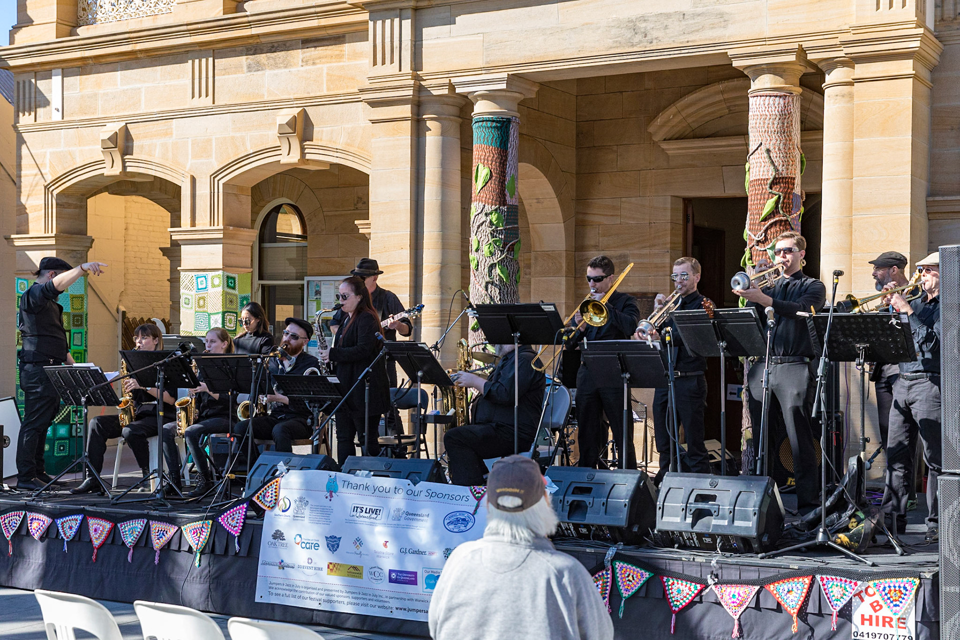 Grand Automobile Display on Palmerin
