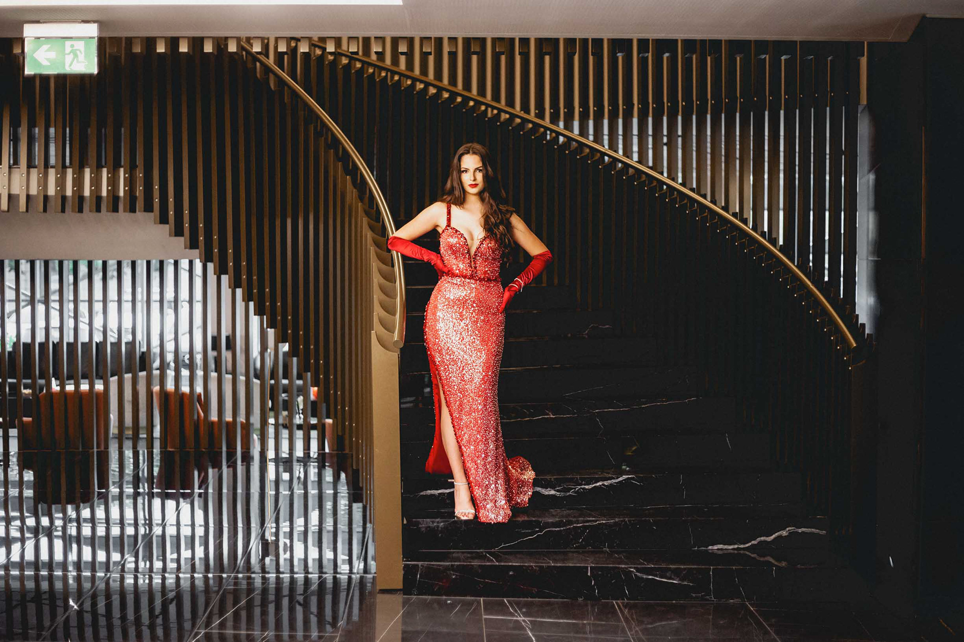 Абитуриентски снимки в лобито на хотел България гр Бургас