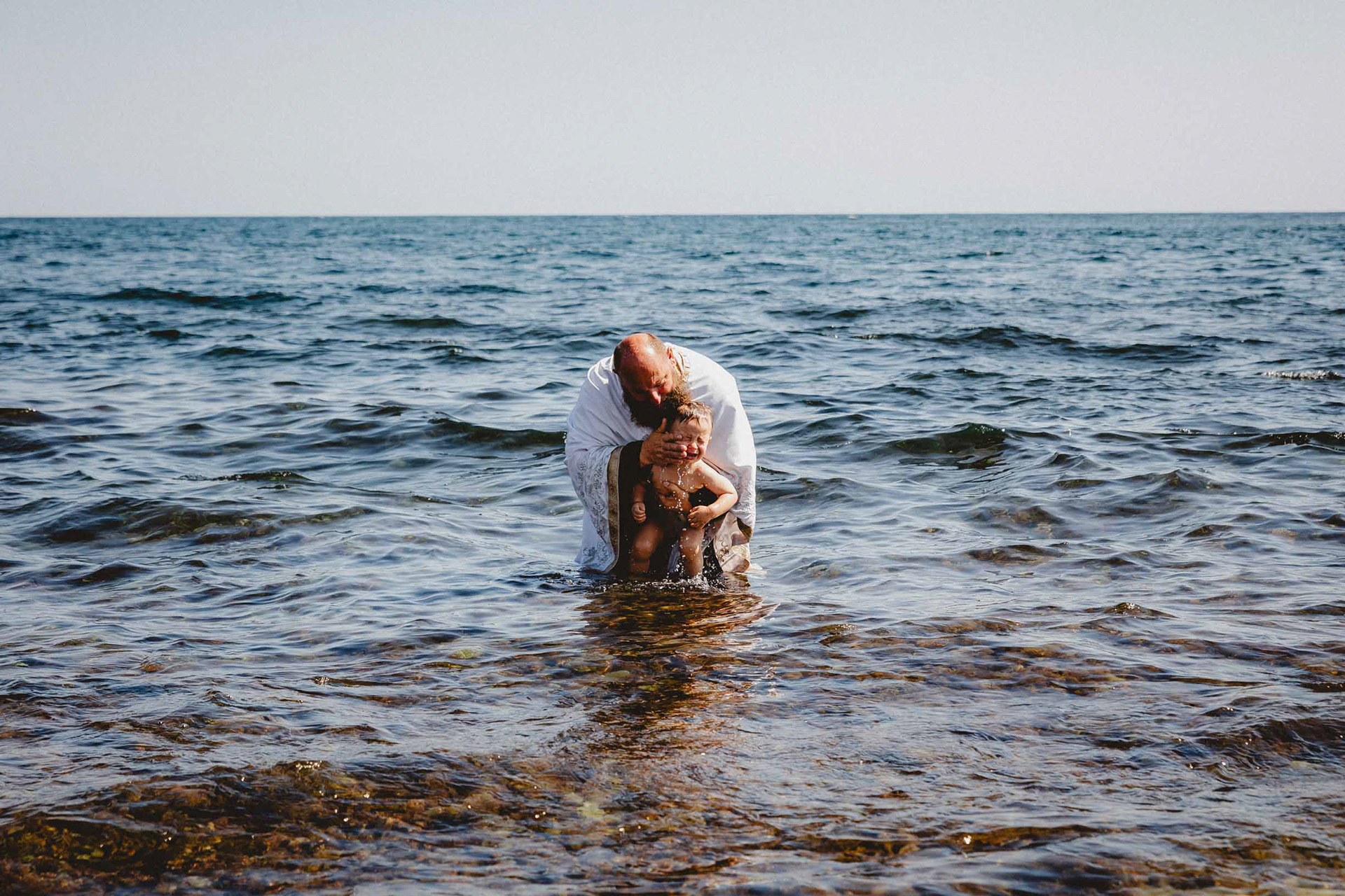 Кръщене в морето в Царево - професионален фотограф.