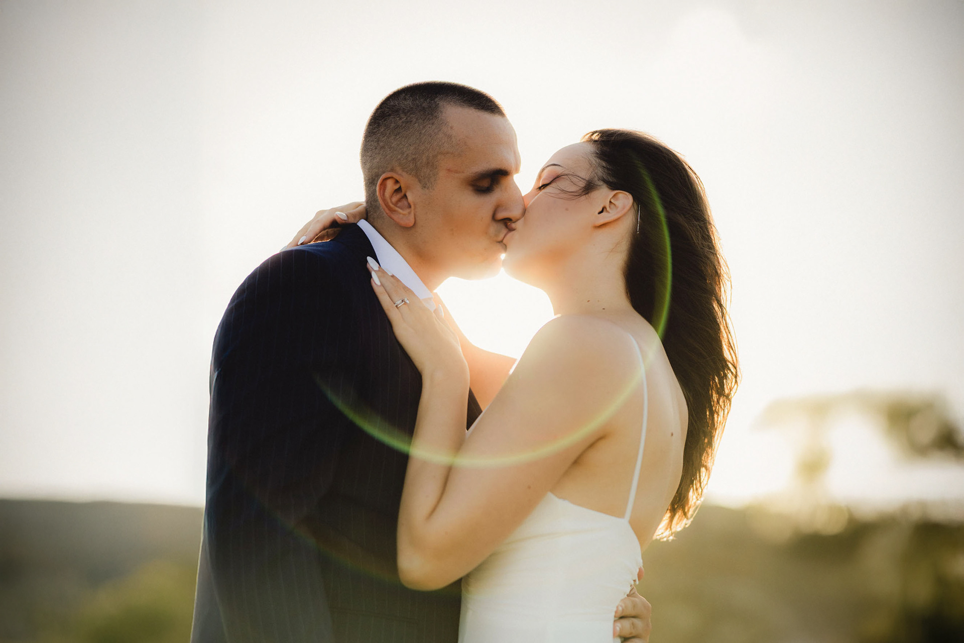 Професионална сватбена фотография с естествени цветове и истинска емоция – Габриел Александров Бургас