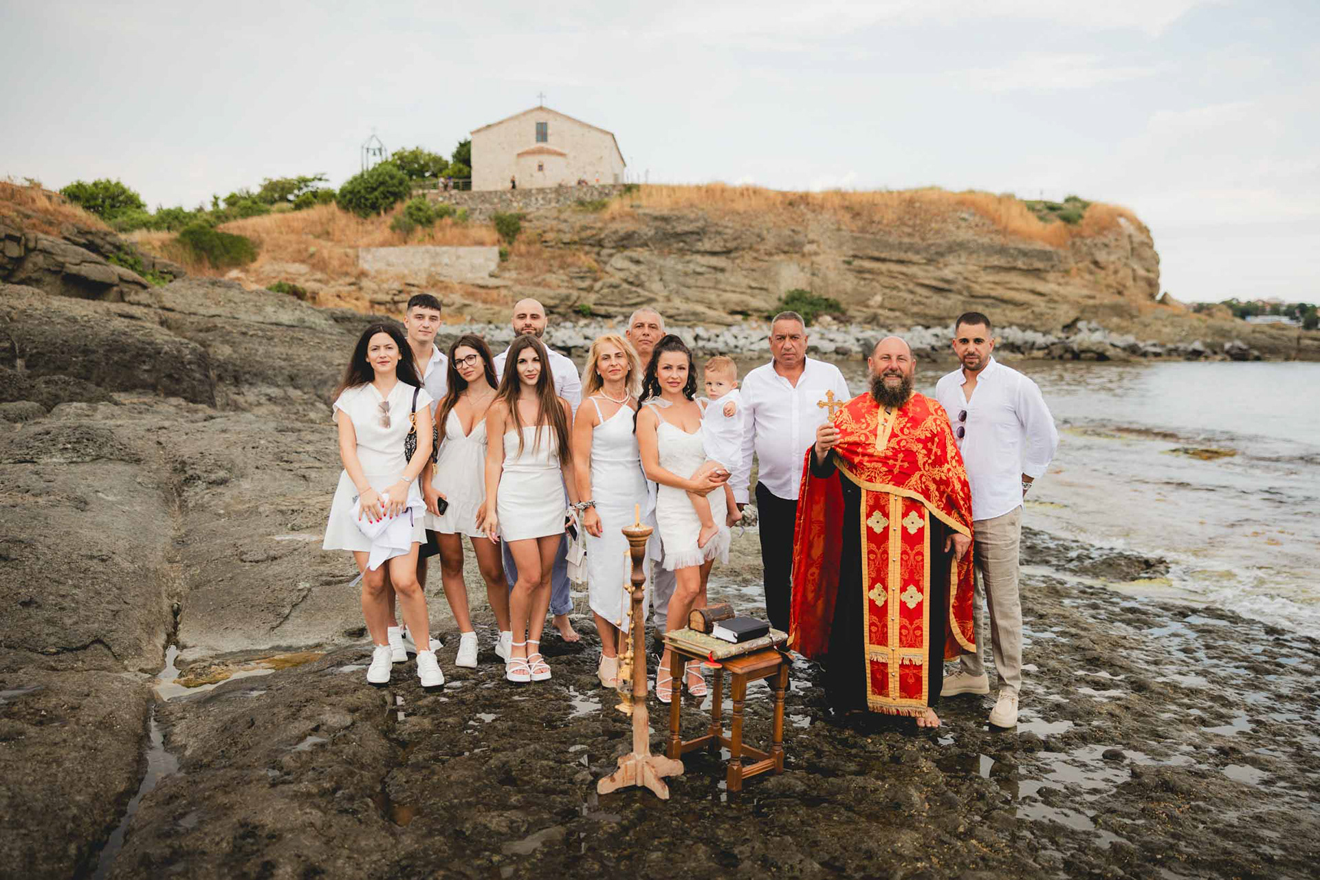 Фотограф за кръщене в православен Храм Света Богородица" Гр.царево, Кв.василико