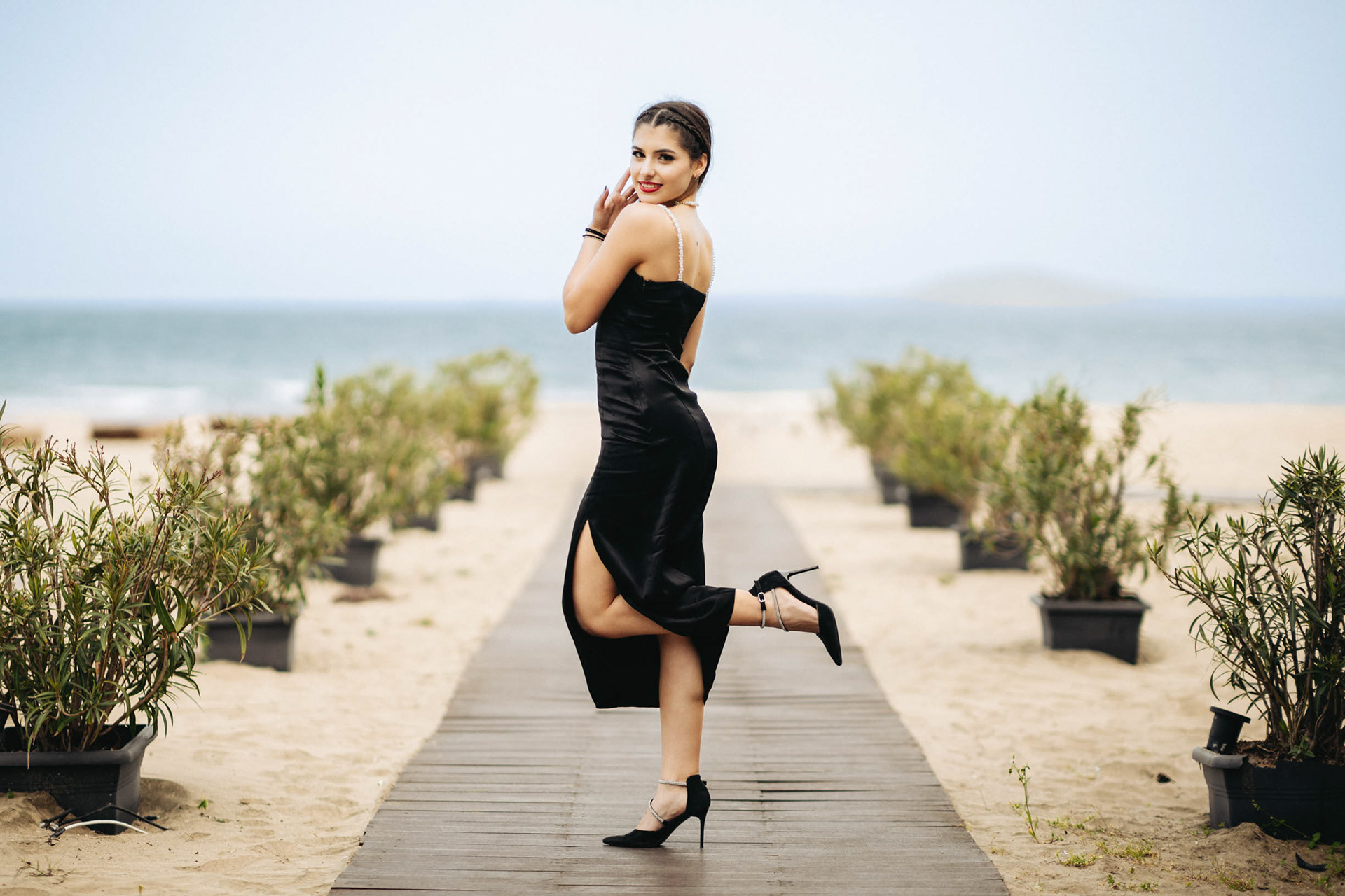 Професионални абитуриентски снимки в морската градина Бургас - движение и емоция