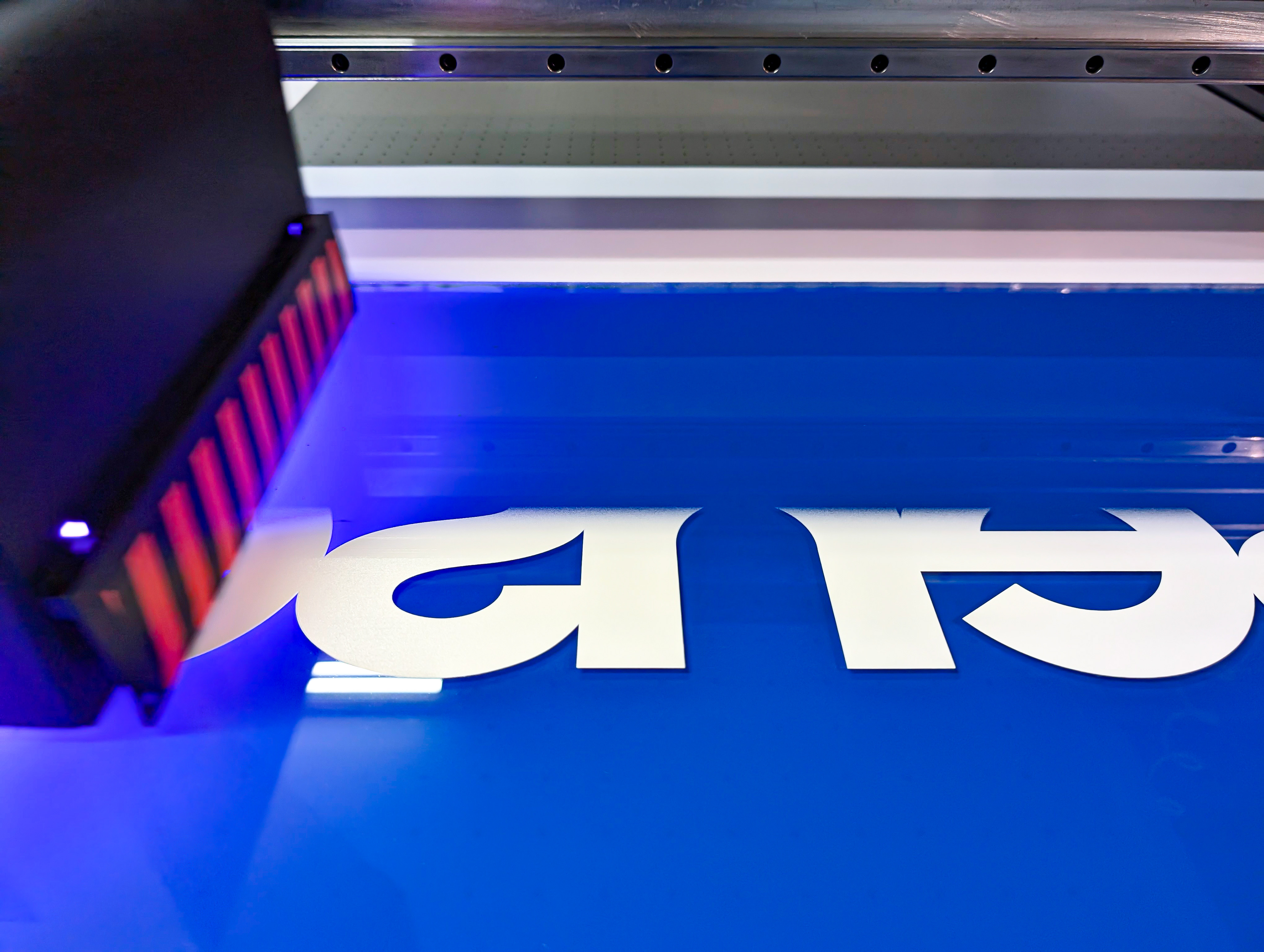 White Ink Flatbed Printing