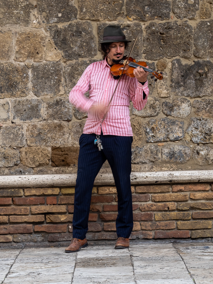 Street Entertainer, San Gemigniano