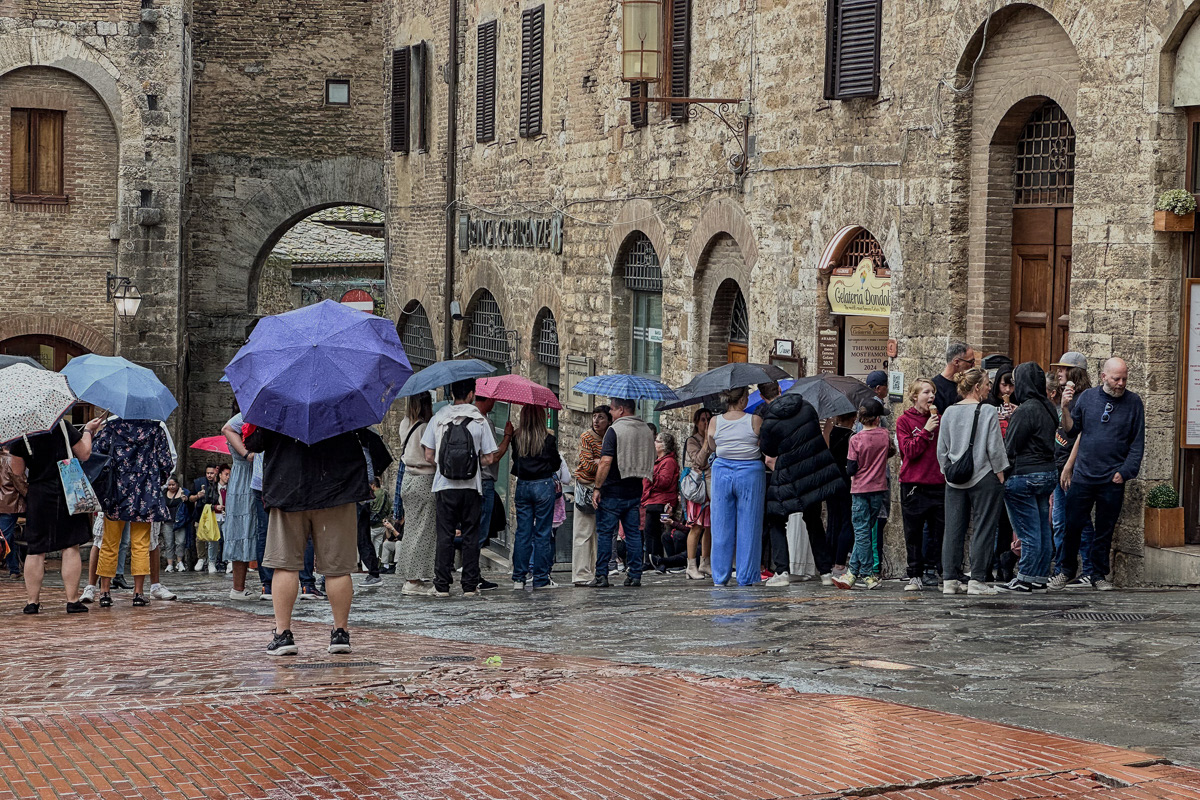 The Ice Cream Line, San Gemigniano
