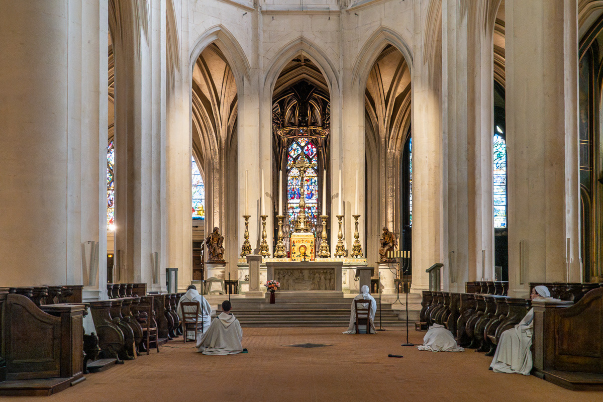 Preparing of evening worship at the Church of St Gervais and St Protais