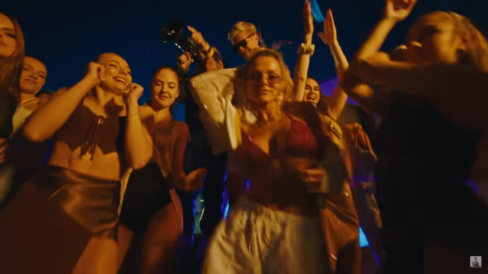 Jovani, Karališka Erdvė - Iš Lėto Leidžiasi Saulė (feat. Remis Retro)