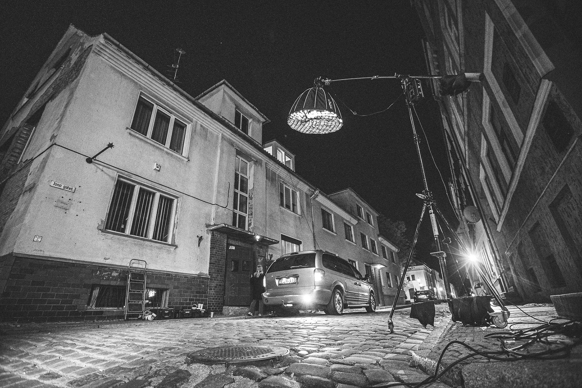 Trumpametražio filmo "Outside The City" scena