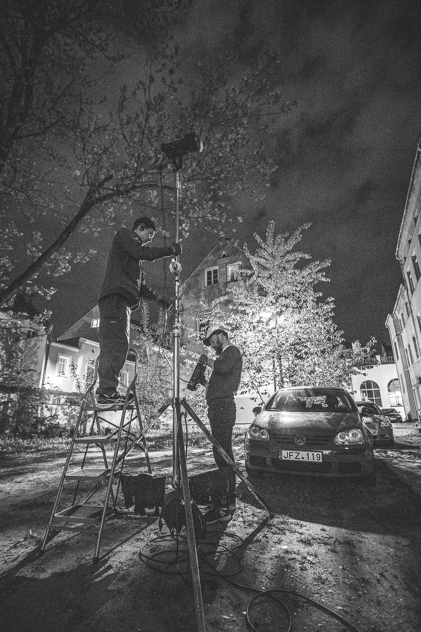 Trumpametražio filmo "Outside The City" scena