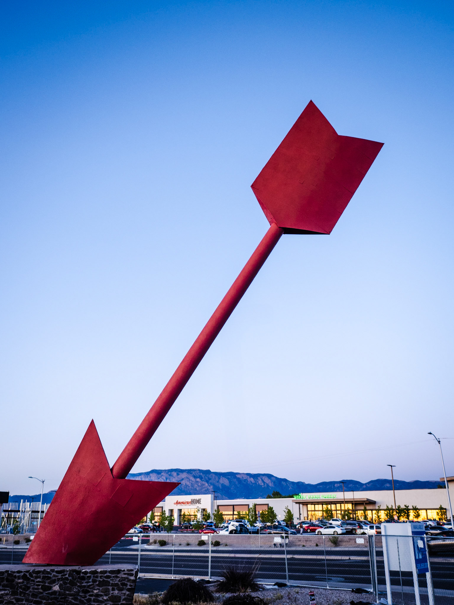 I watched a James Popsys video today where he said, "A good photo raises more questions than it answers." This arrow certainly did that when I first saw it. Other than "Where's Katniss?" what questions does this photo raise for you?