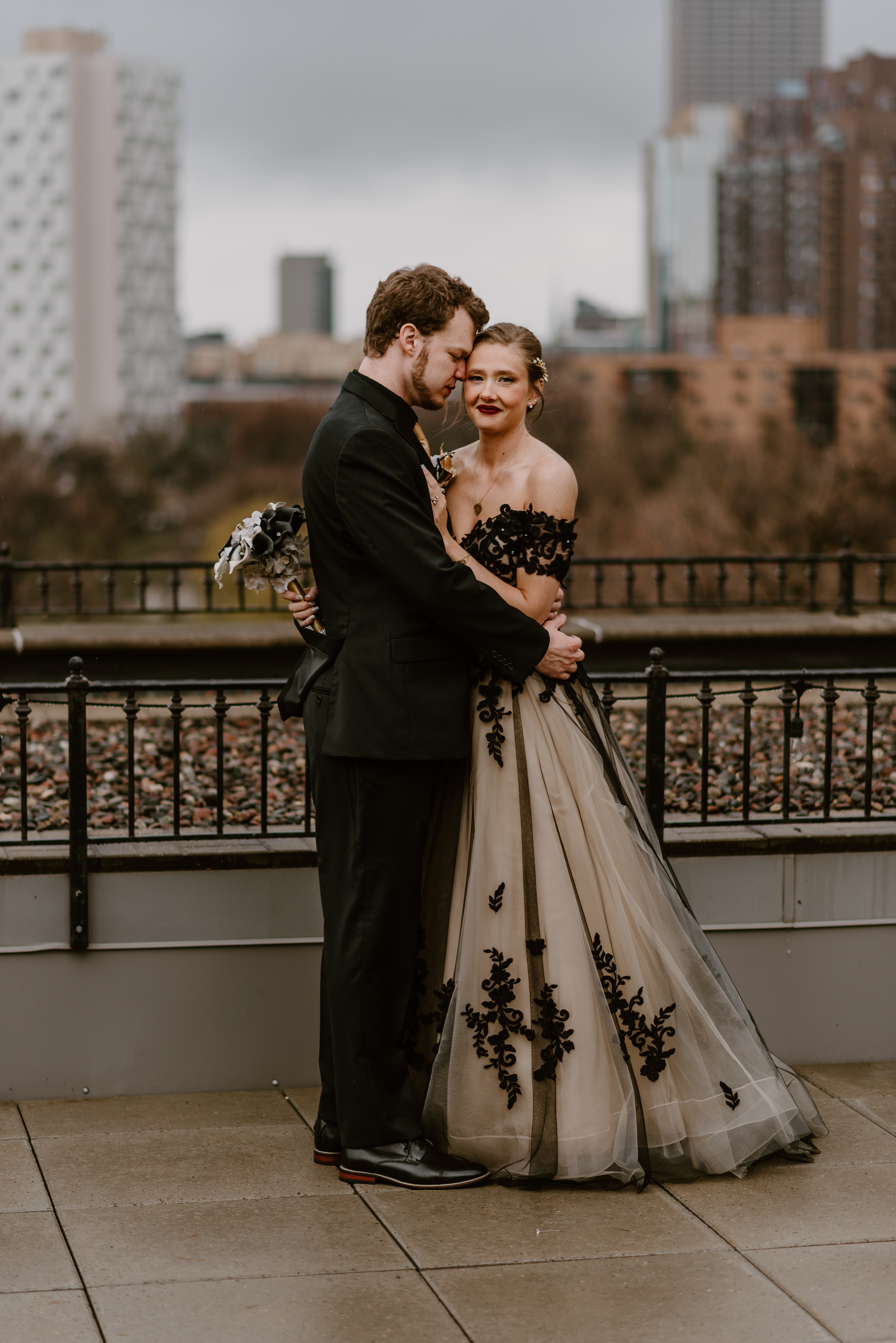 Gorgeous Wedding Photos Minneapolis Women's Club Libby Aos Photography