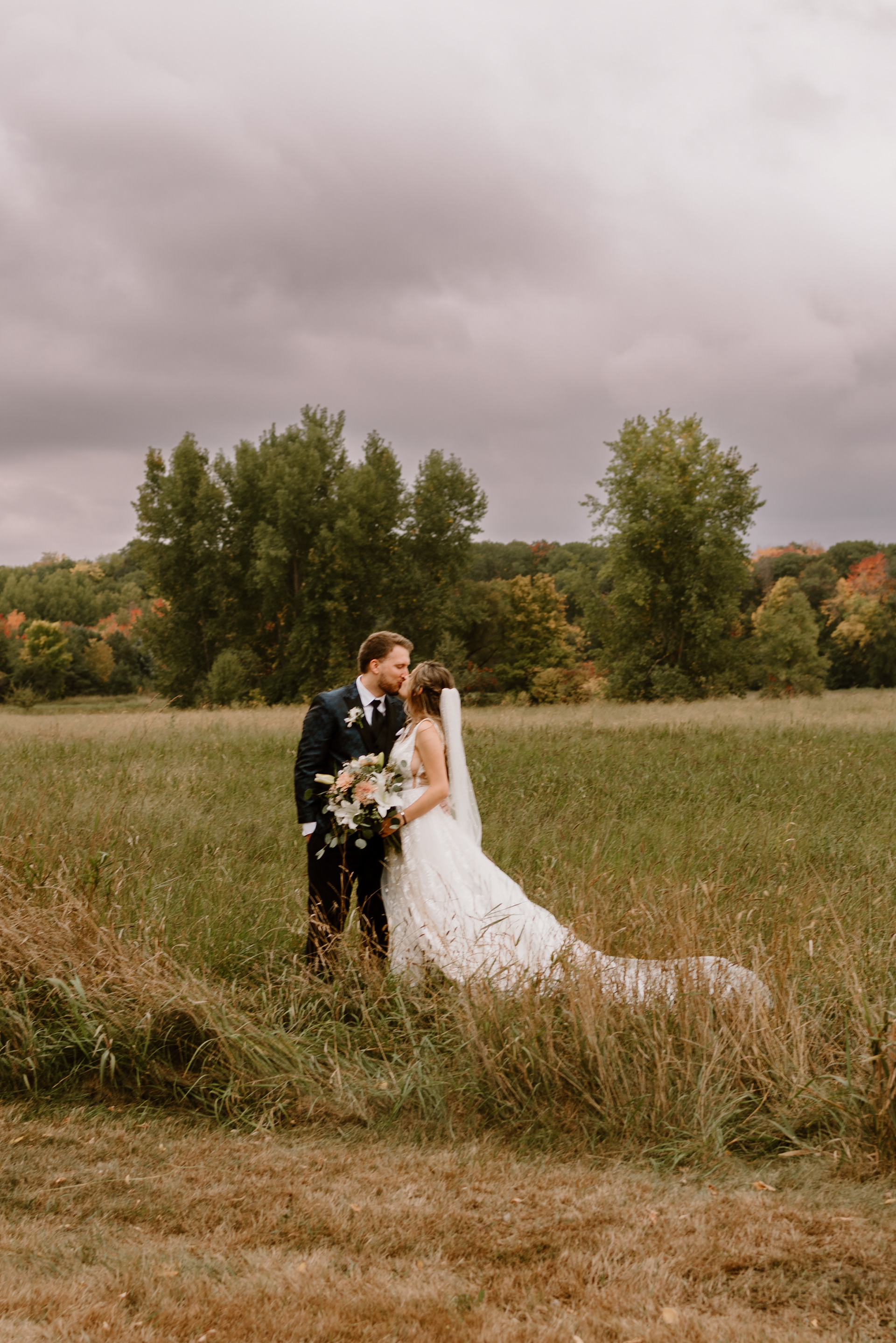 Gorgeous Farm Wedding Minnesota Libby Aos Photography