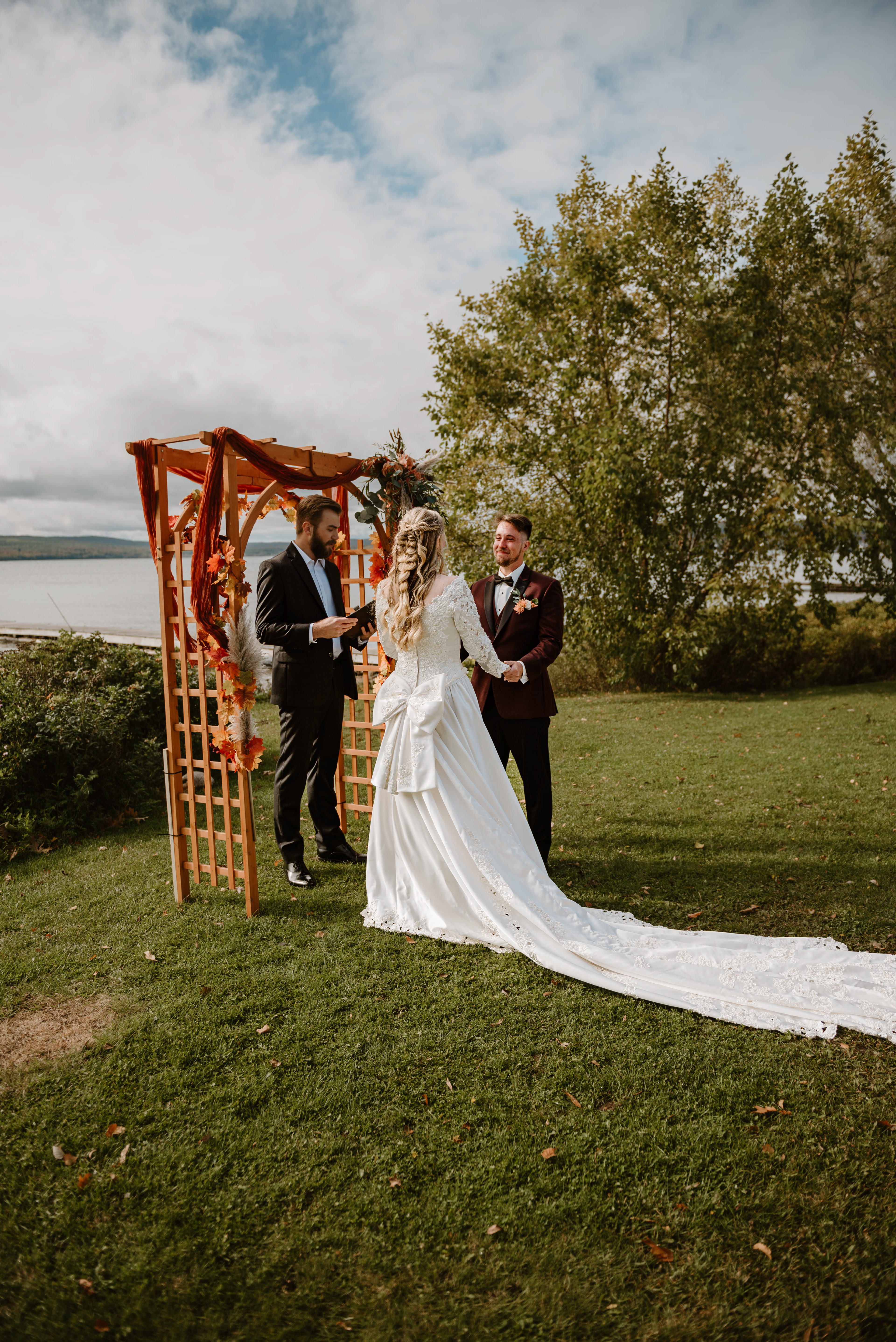 Gorgeous Wedding Photos Madeline Island Inn Madeline Island, WI Libby Aos Photography