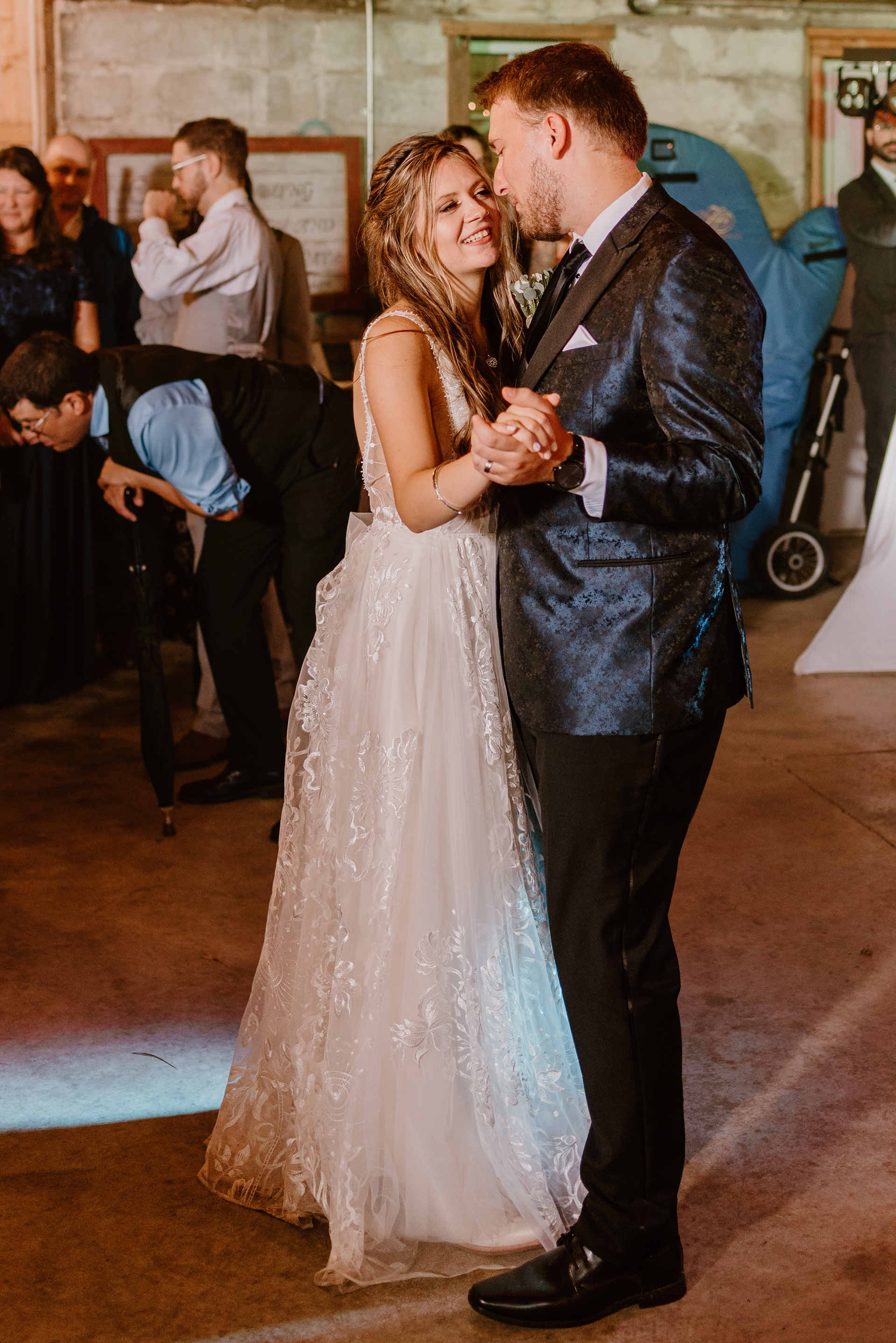 Gorgeous Farm Wedding Minnesota Libby Aos Photography