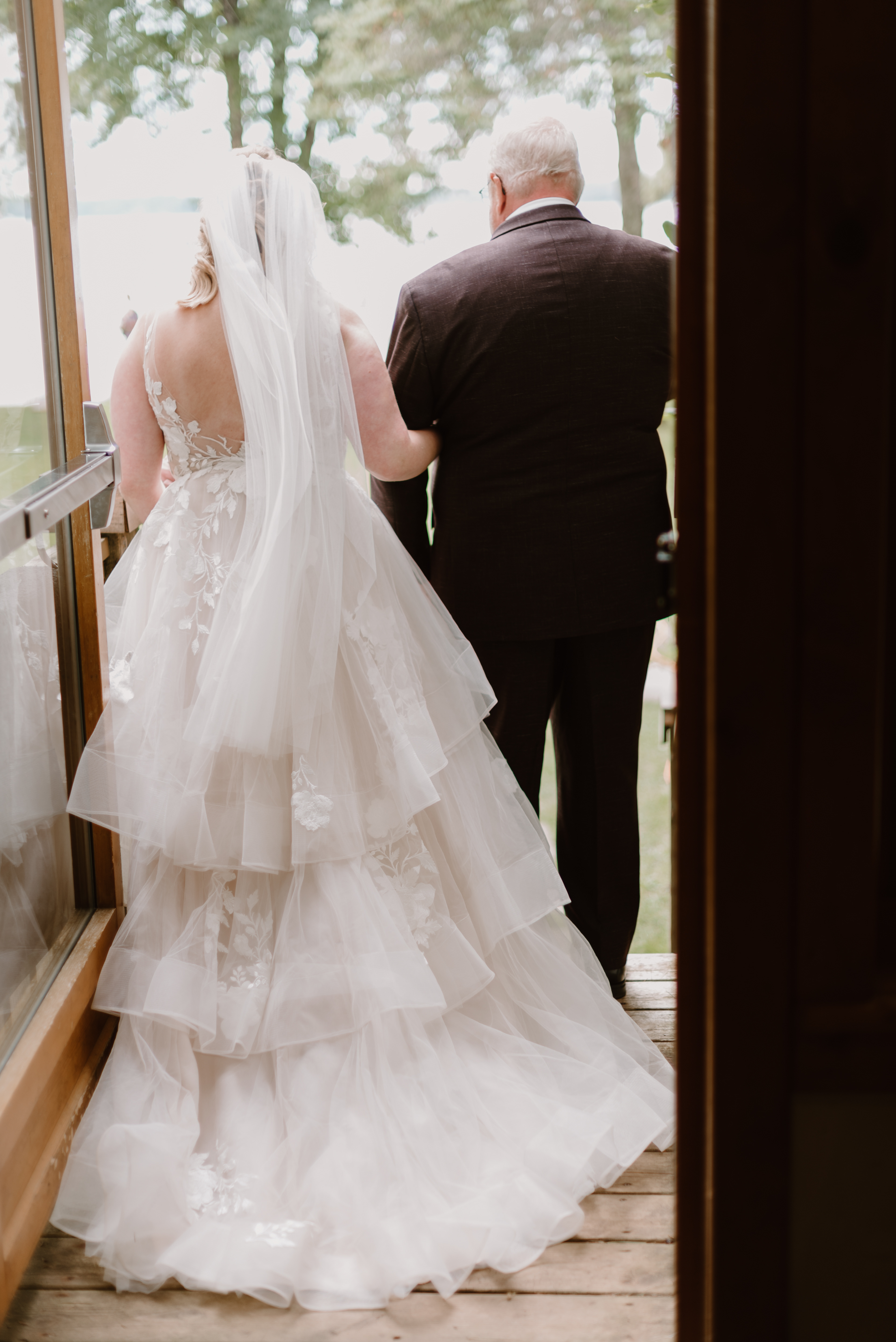 Gorgeous Summer Wedding Minnesota Libby Aos Photography