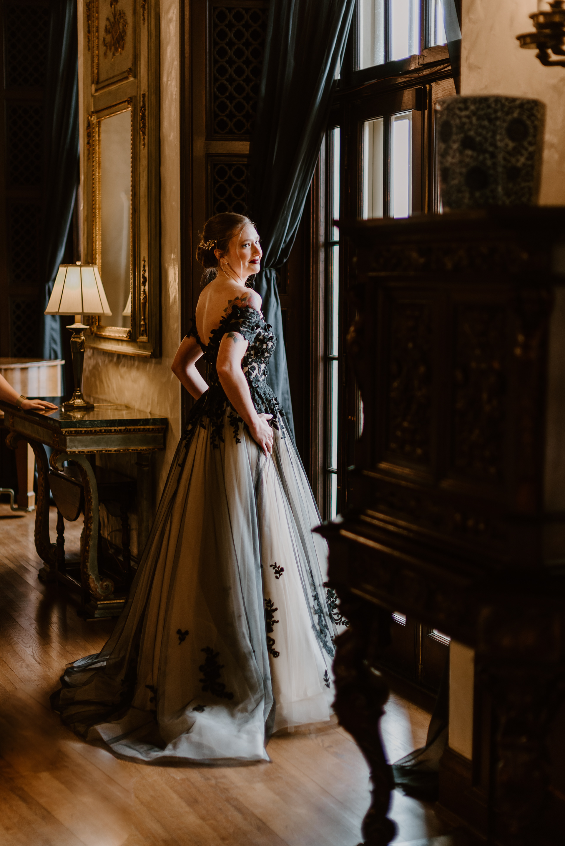 Gorgeous Wedding Photos Minneapolis Women's Club Libby Aos Photography