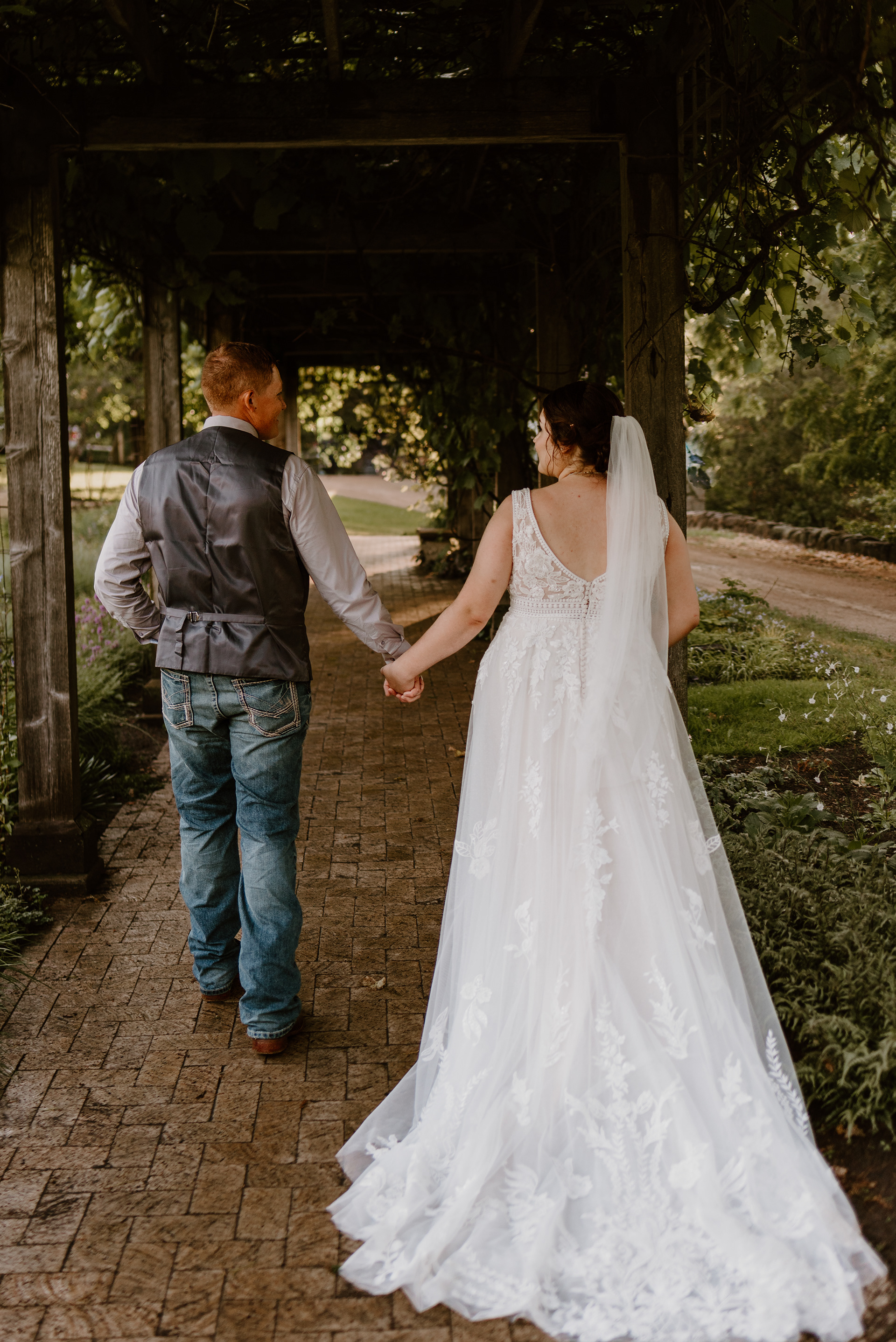 Minneapolis wedding photographer