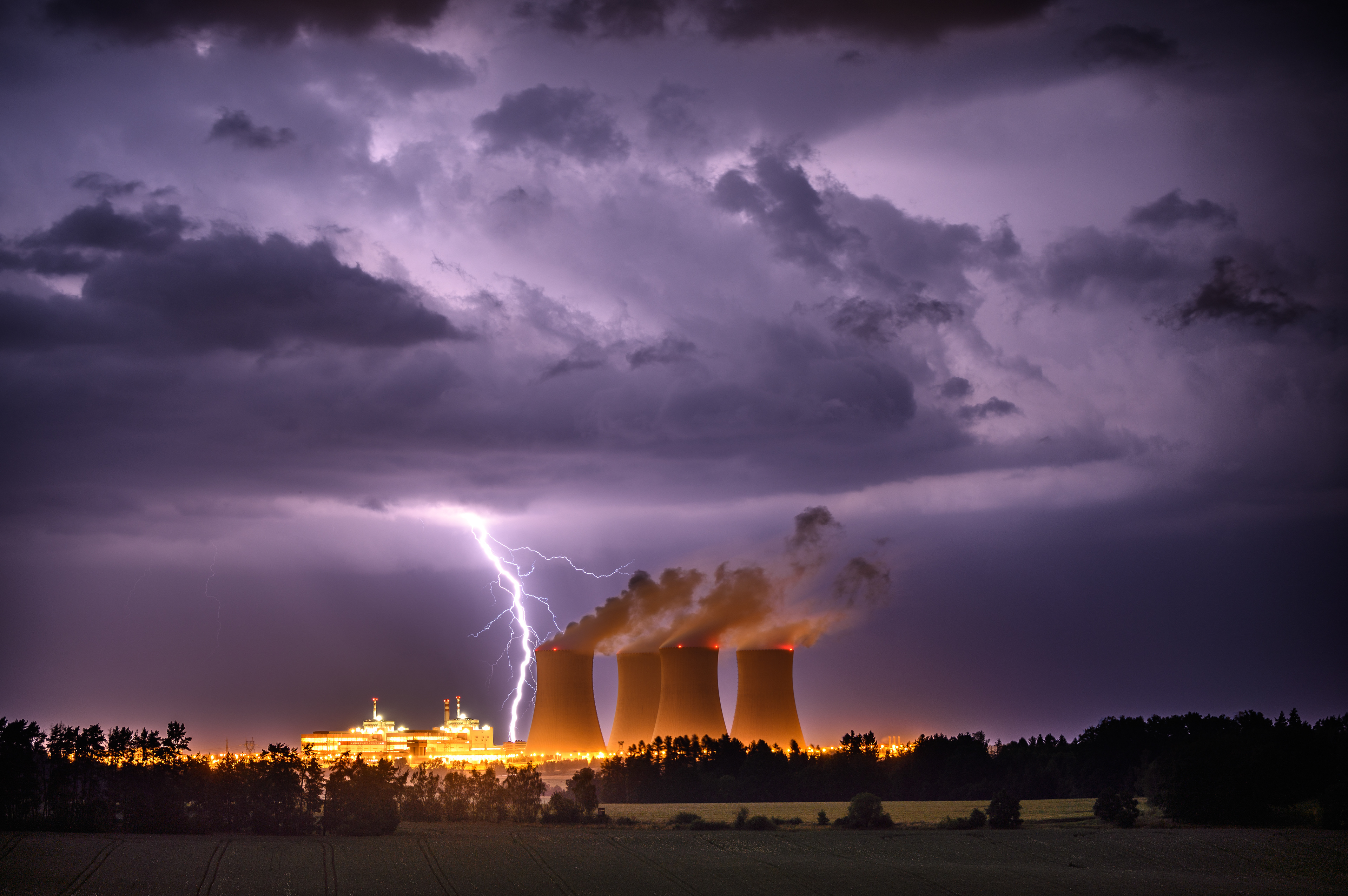 Temelin Jaderná elektrárna Joe Vysata Josef Vyšata Blesk Bouřka Storm 