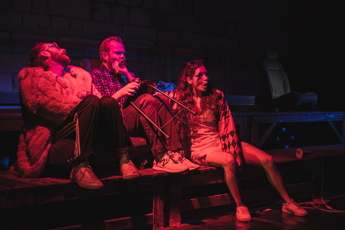 „Dwoje biednych Rumunów mówiących po polsku”, Teatr Orbity
