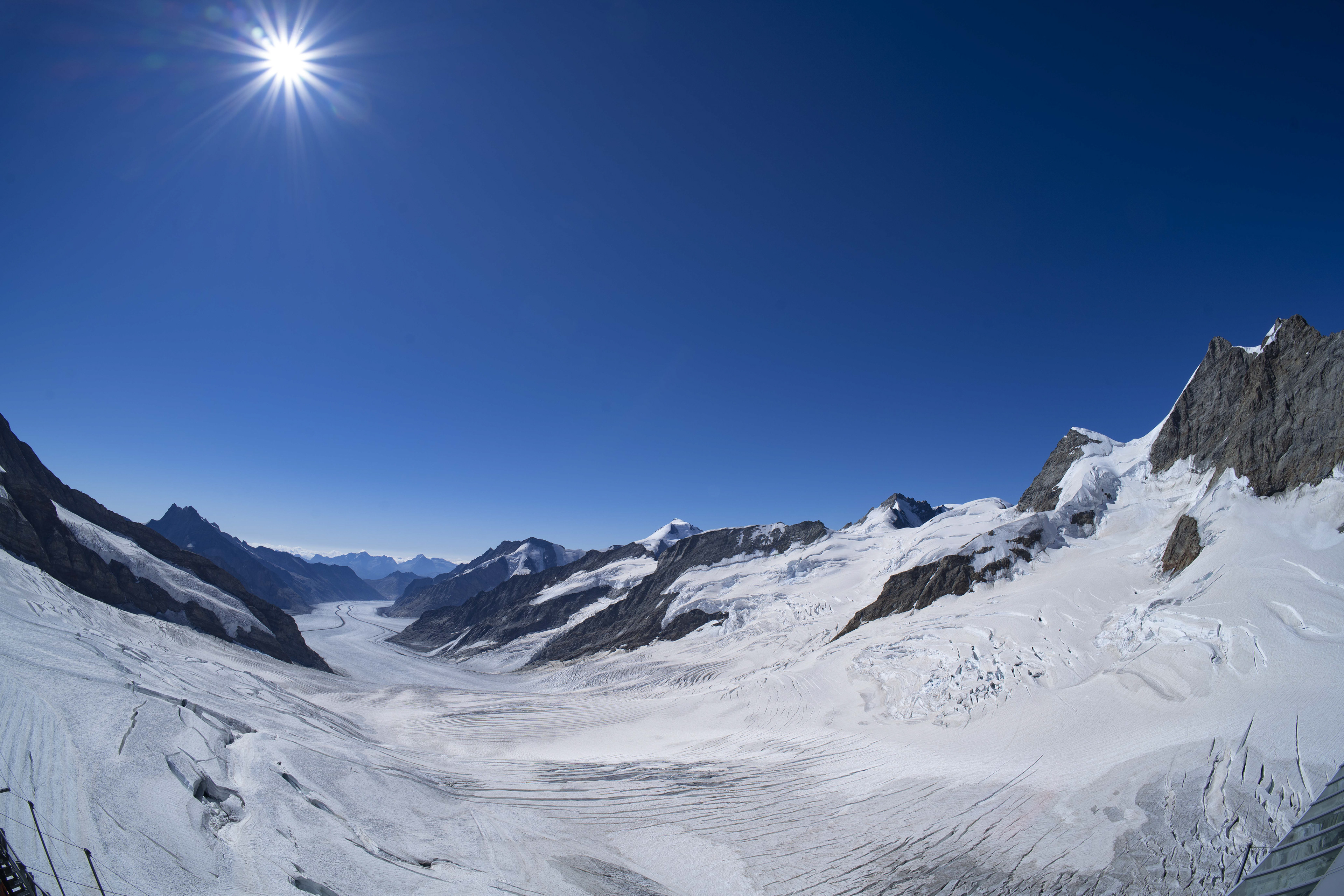 Place de la Concorde depuis le Jungfraujoch. Œil de poisson