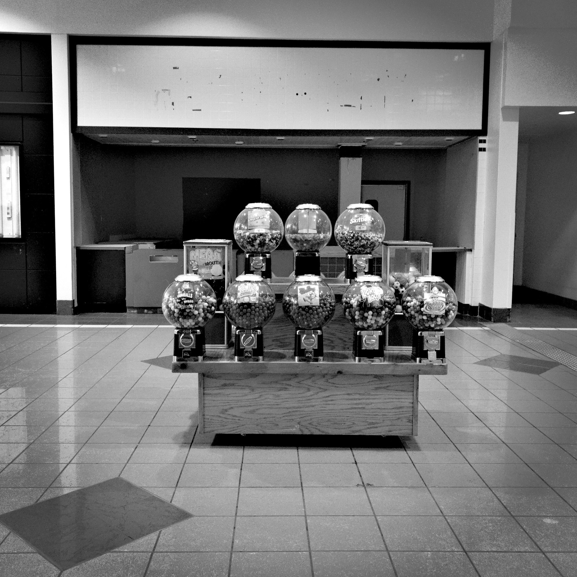 Dying Mall No.13