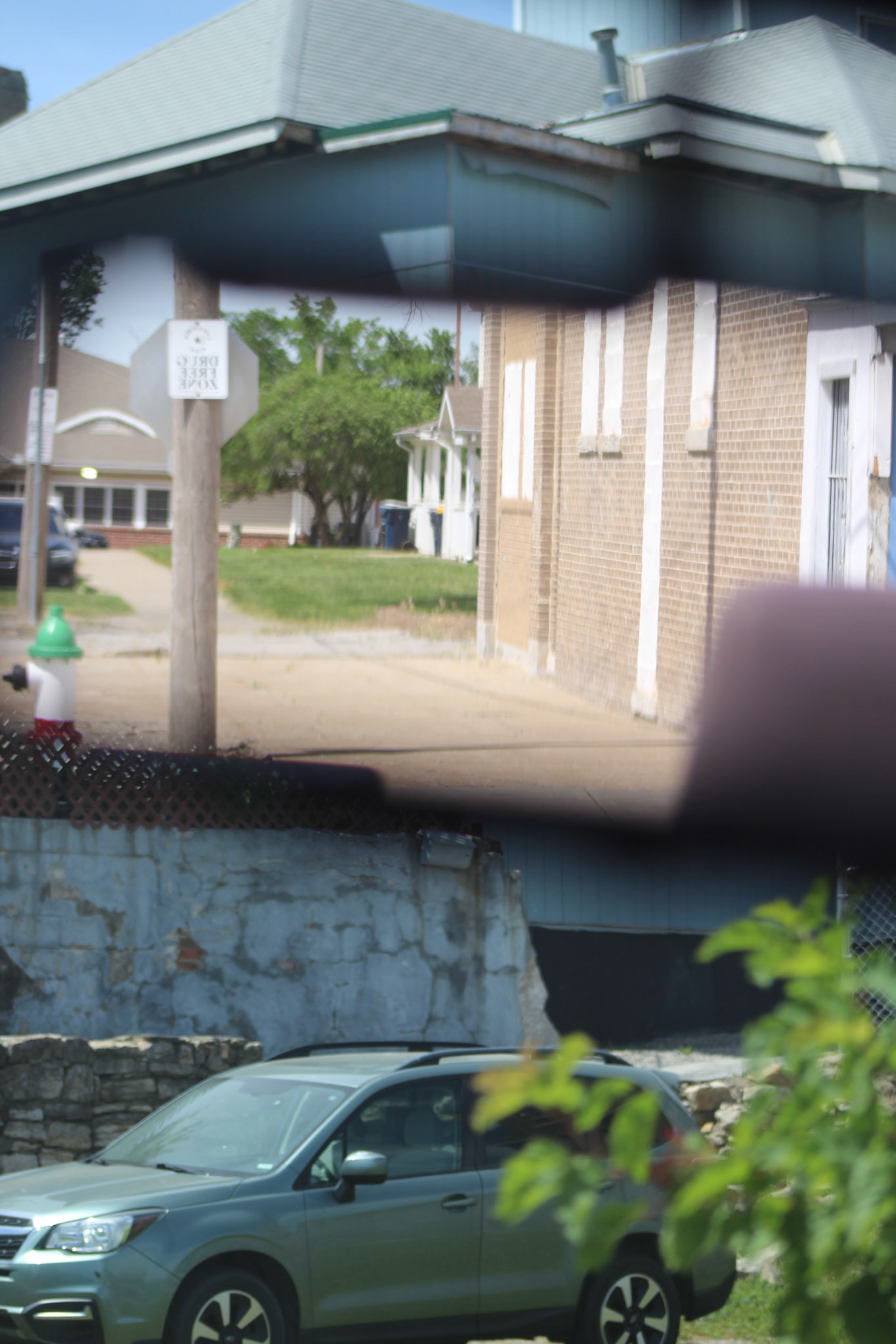 Rear View Mirror, Neighborhood